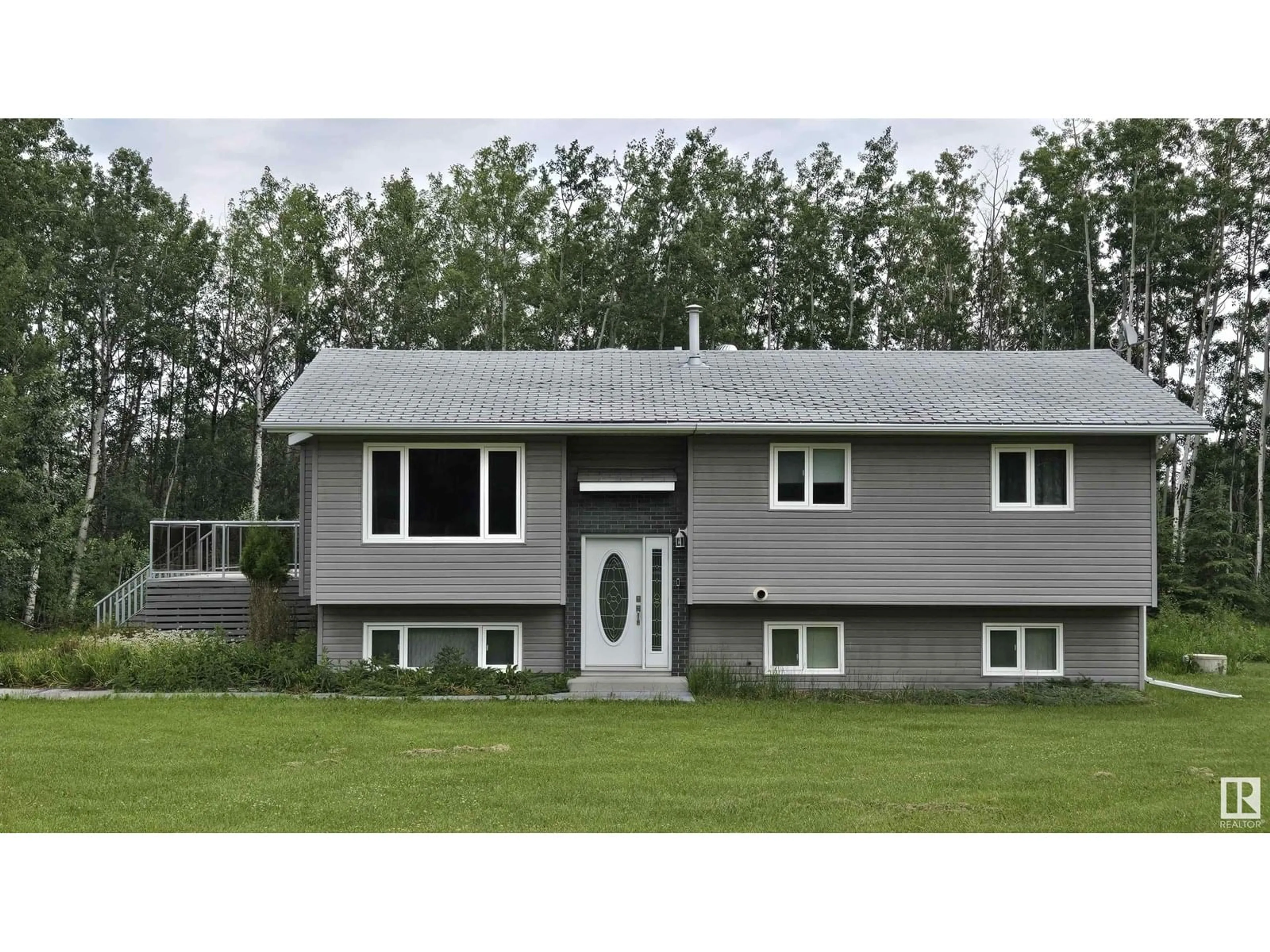 Home with vinyl exterior material, building for 13 - 52306 RGE ROAD 212, Rural Strathcona County Alberta T8G1C1