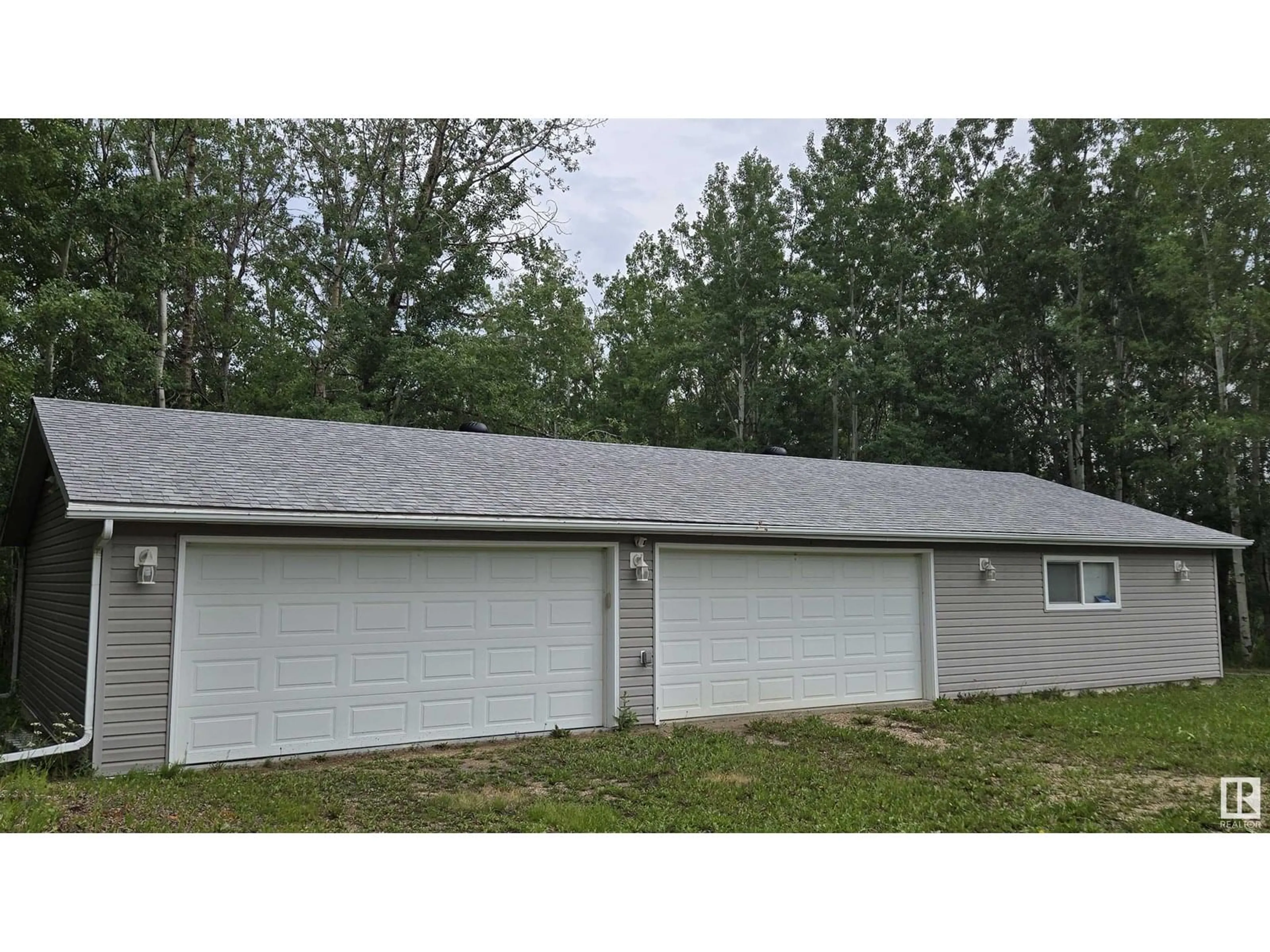 Home with vinyl exterior material, street for 13 - 52306 RGE ROAD 212, Rural Strathcona County Alberta T8G1C1