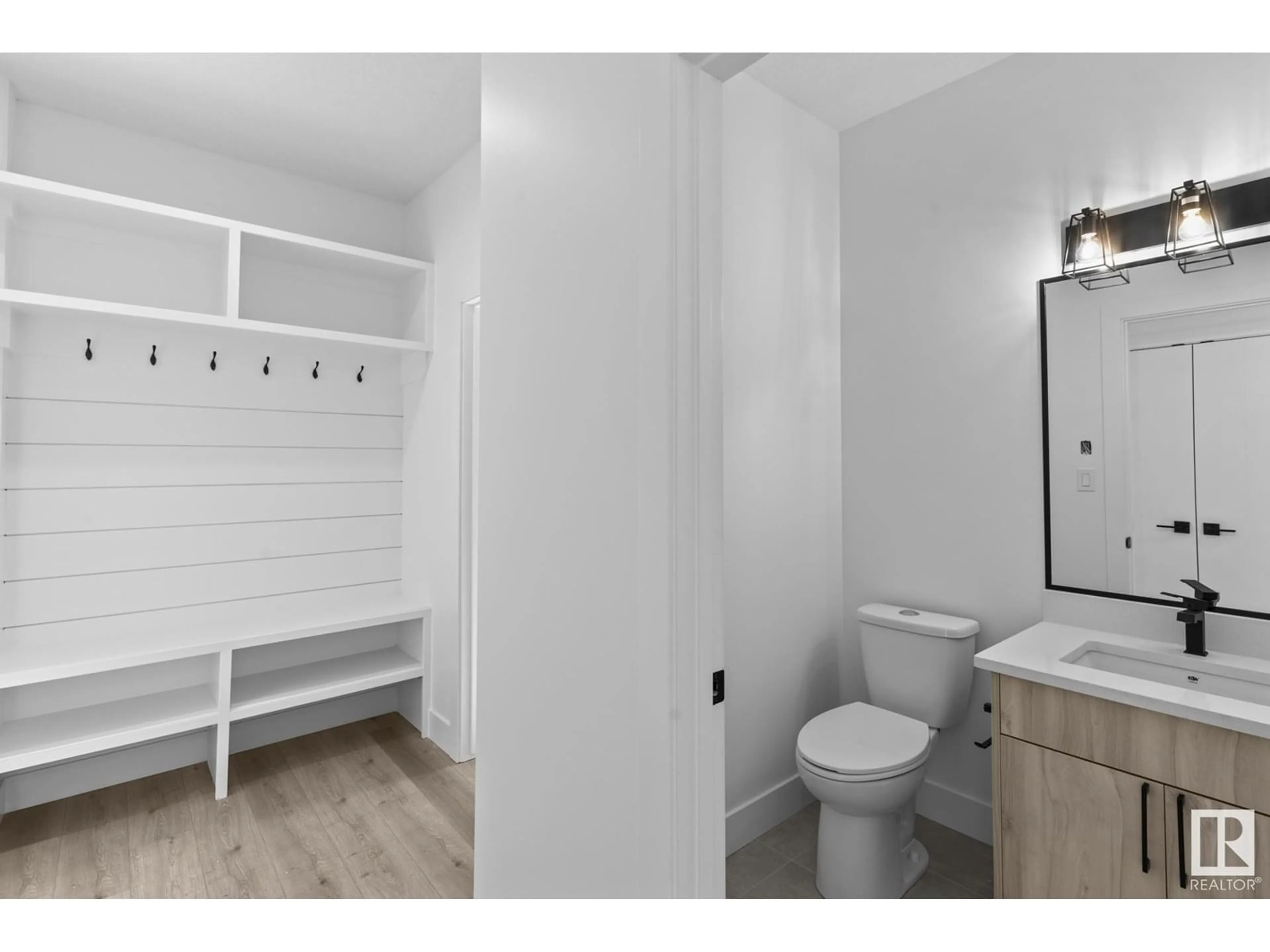 Standard bathroom, unknown for 122 SPRING LI, Spruce Grove Alberta T7X2X7