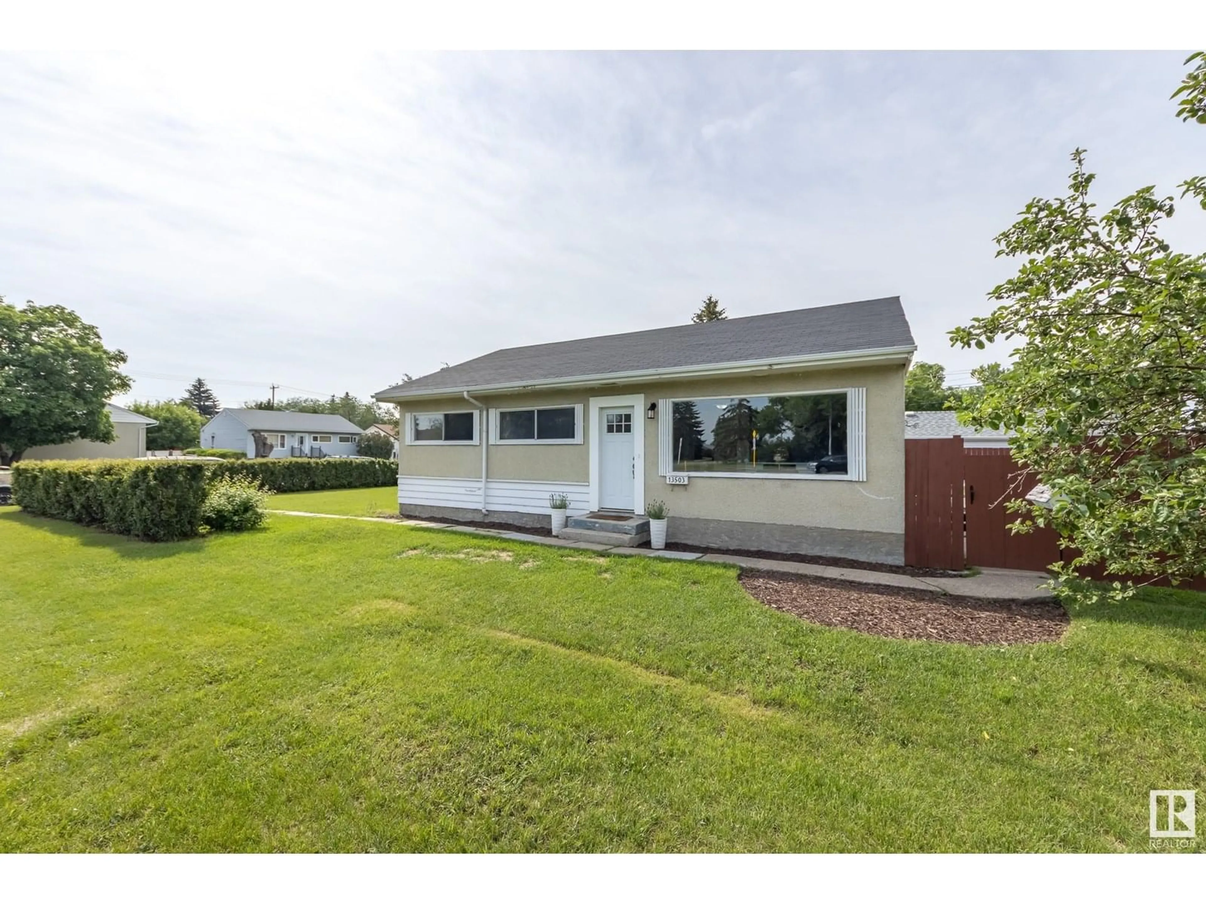 Home with vinyl exterior material, unknown for 13503 132 AV, Edmonton Alberta T5L3R6