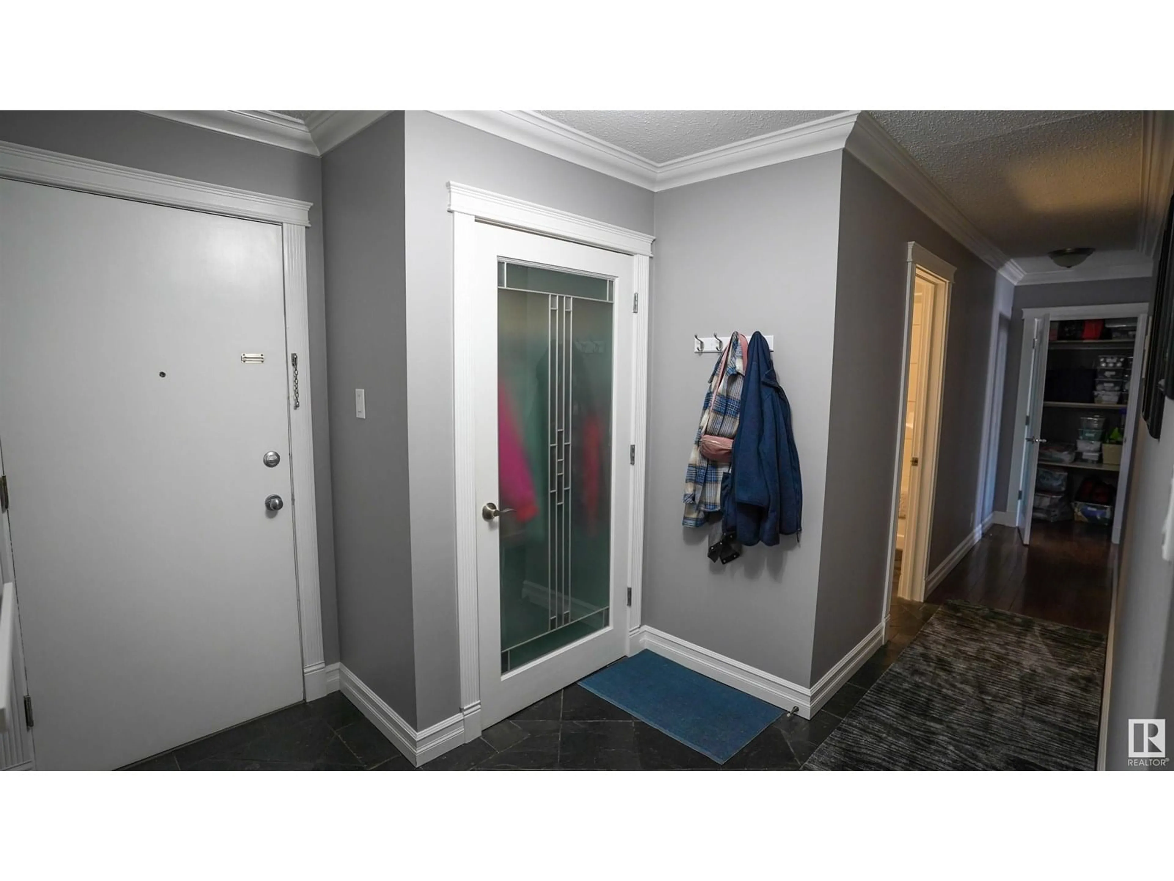 Indoor entryway for 404 - 10165 113 ST NW, Edmonton Alberta T5K1P1