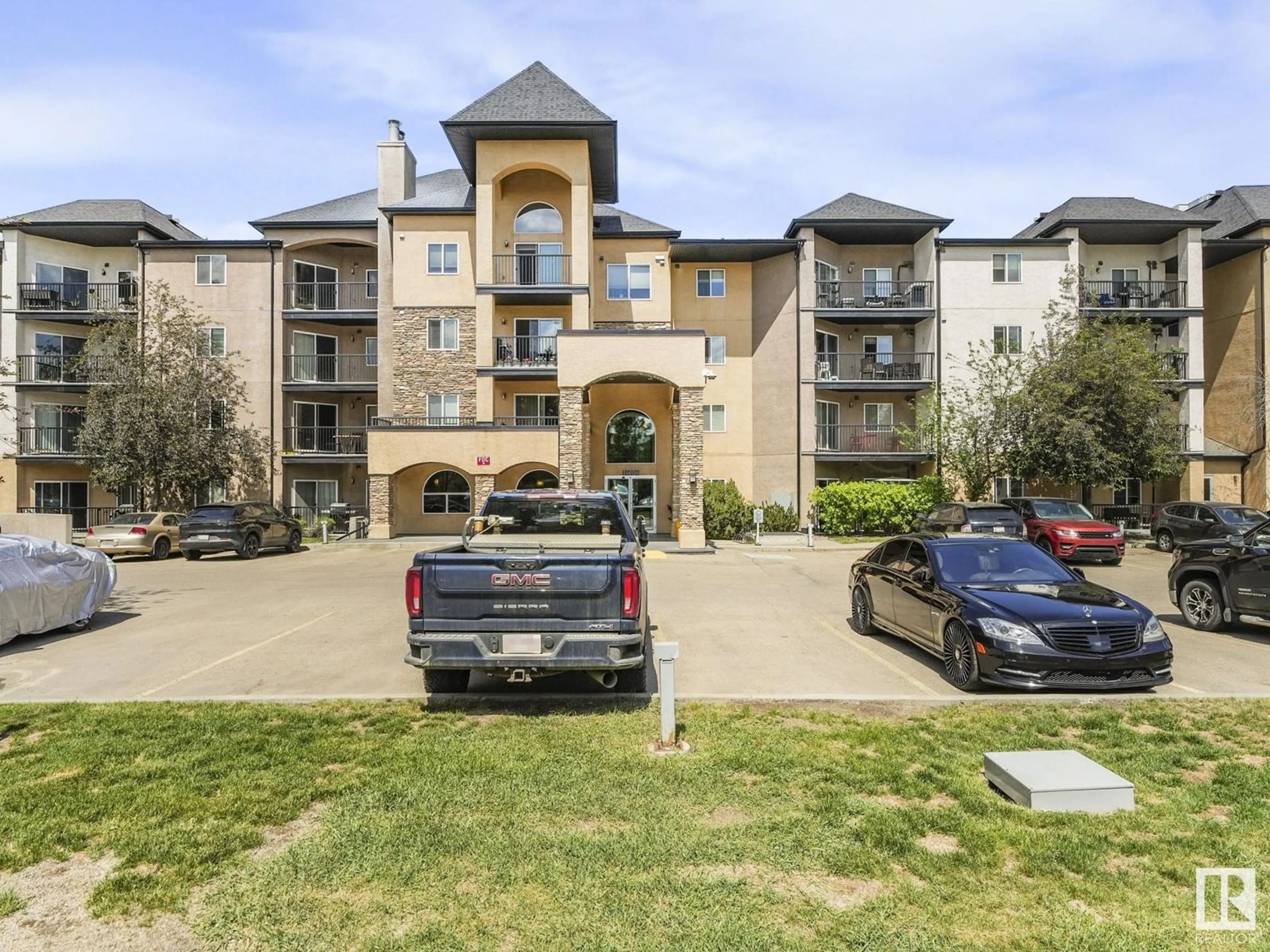 A pic from outside/outdoor area/front of a property/back of a property/a pic from drone, unknown for #104 - 14608 125 ST, Edmonton Alberta T5X0B5