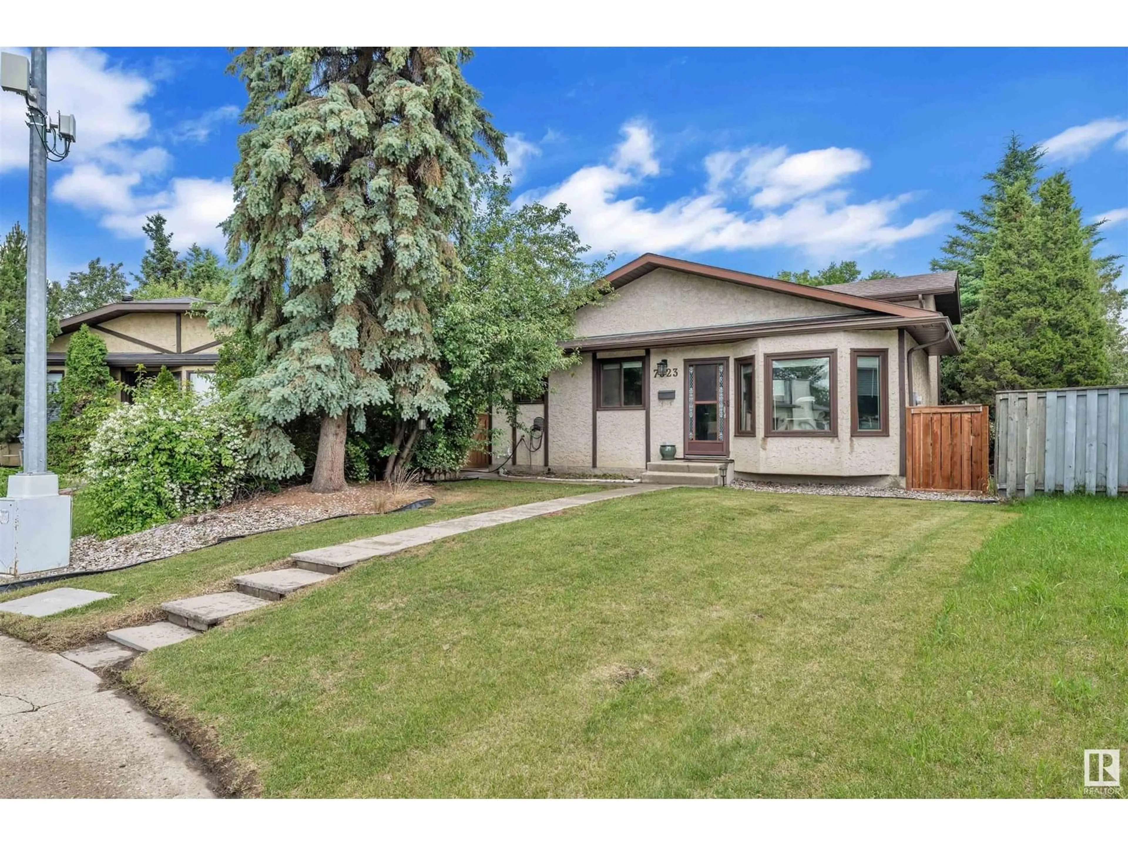 Unknown for NW - 7023 189 ST, Edmonton Alberta T5T5E3