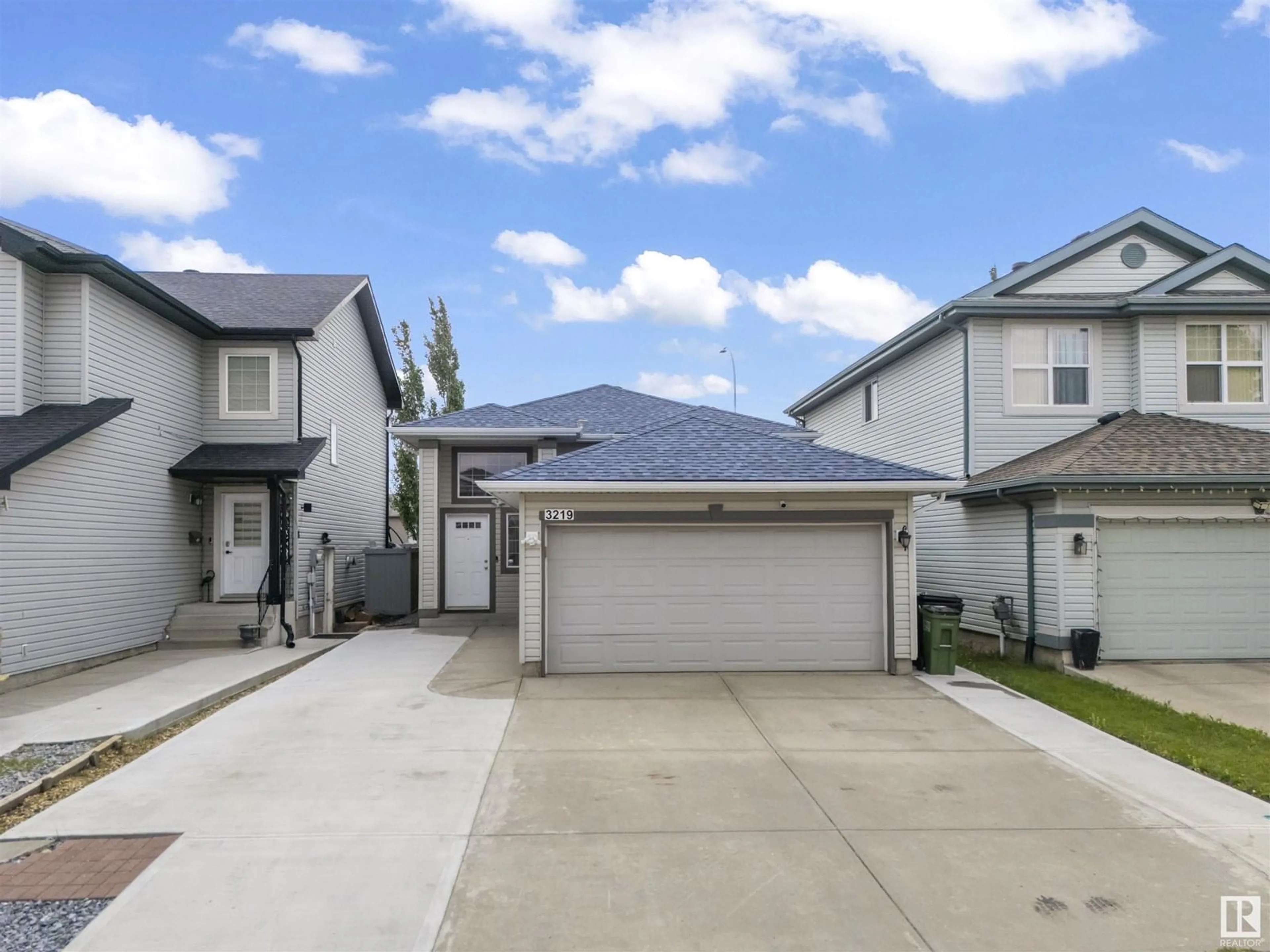 Unknown for 3219 24 AV, Edmonton Alberta T6T0C9