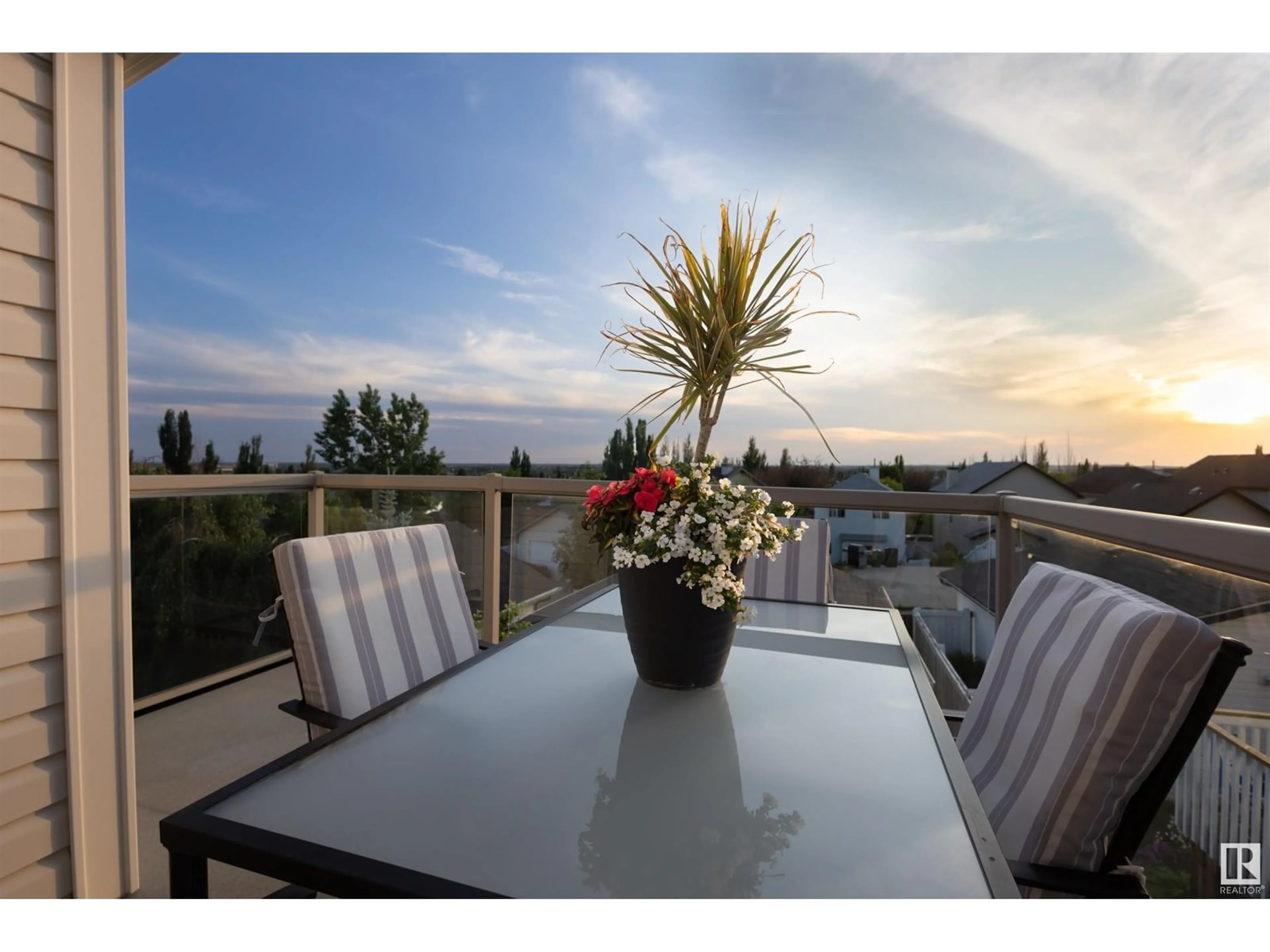 Patio, mountain view for 2010 TANNER WD, Edmonton Alberta T6R3M7