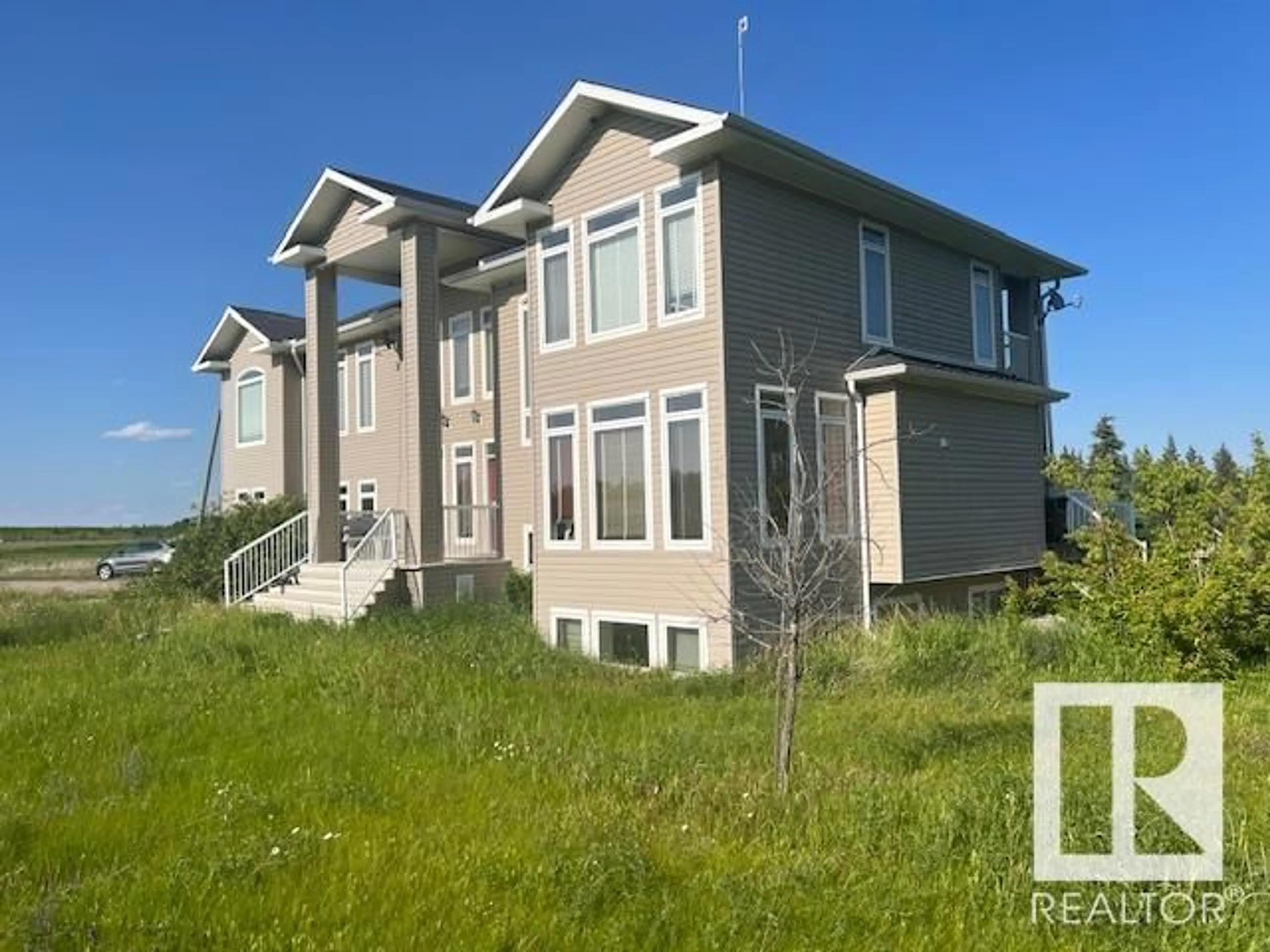 Home with vinyl exterior material, building for 4 - 4 RANGE ROAD 175, Rural Yellowhead Alberta T7E3L7