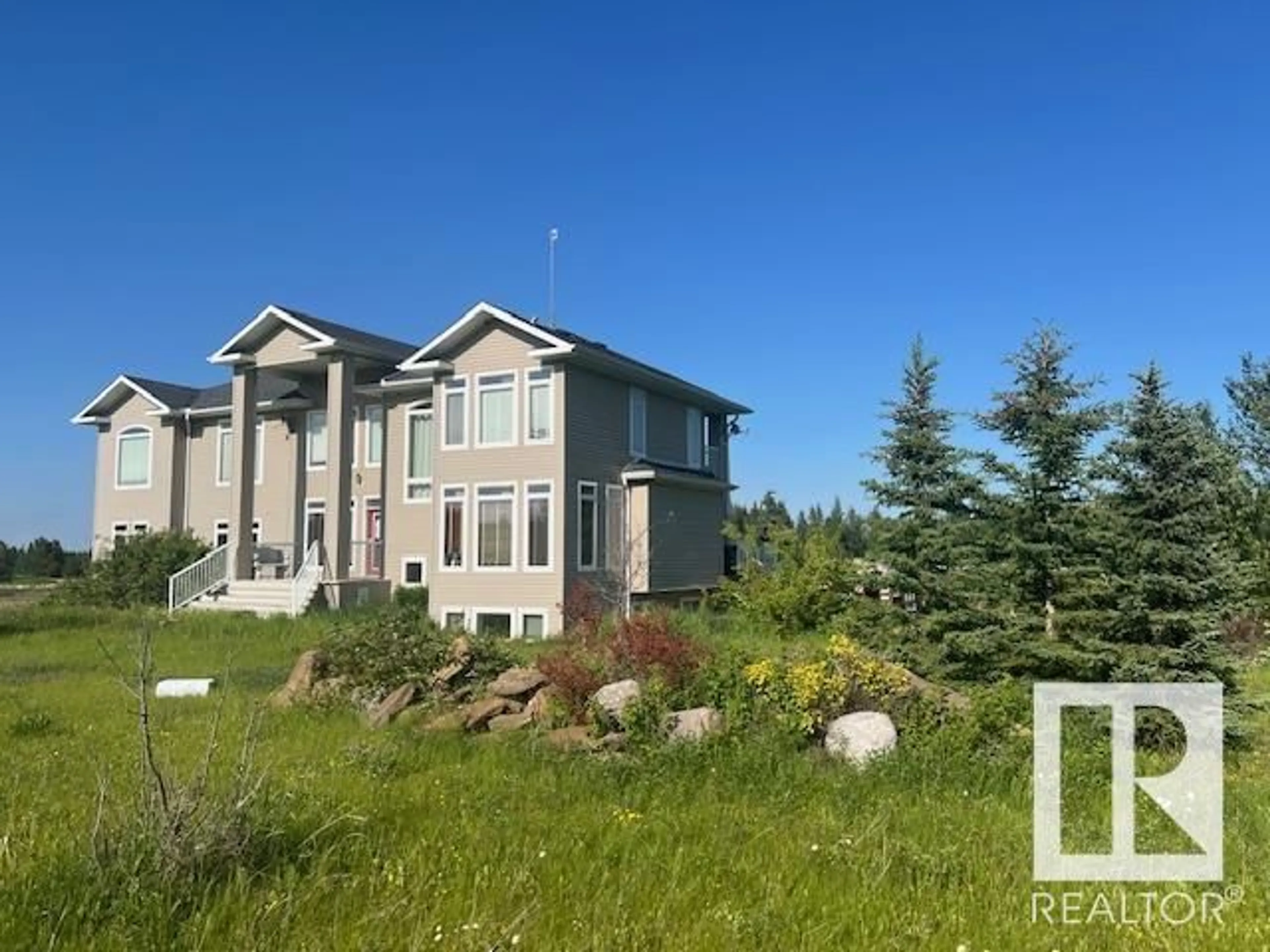 A pic from outside/outdoor area/front of a property/back of a property/a pic from drone, unknown for 4 - 4 RANGE ROAD 175, Rural Yellowhead Alberta T7E3L7