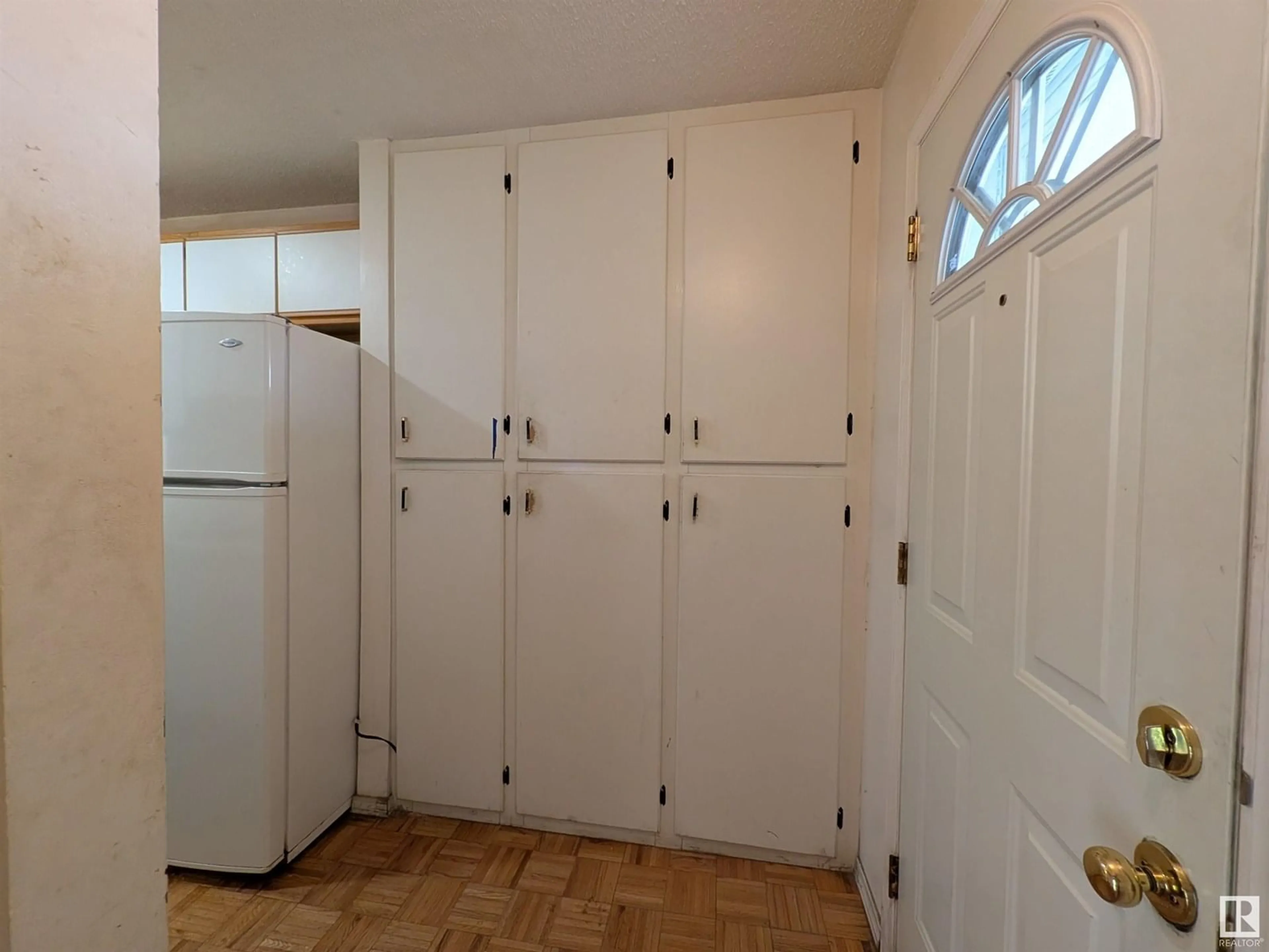 Unknown for 5B TWIN TC, Edmonton Alberta T6K1V4
