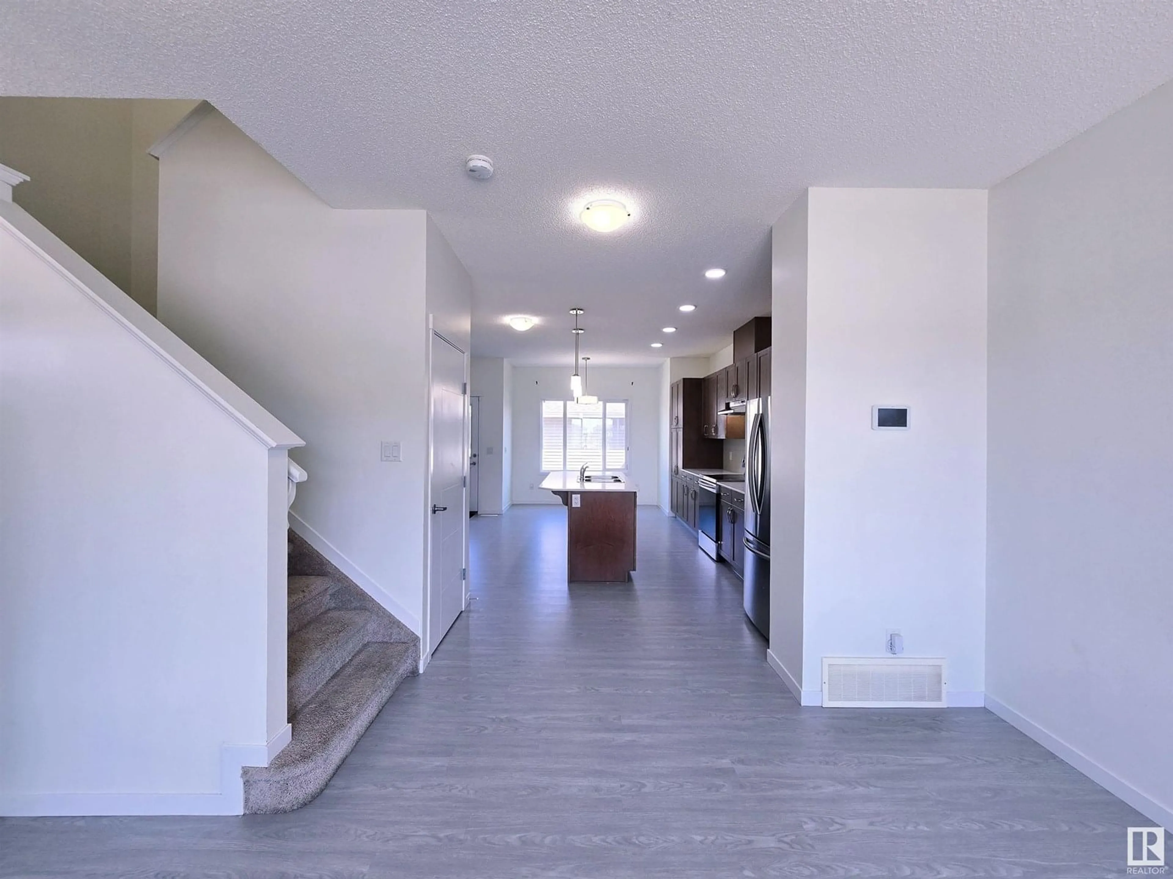 Unknown for 1511 24 ST, Edmonton Alberta T6T2B9