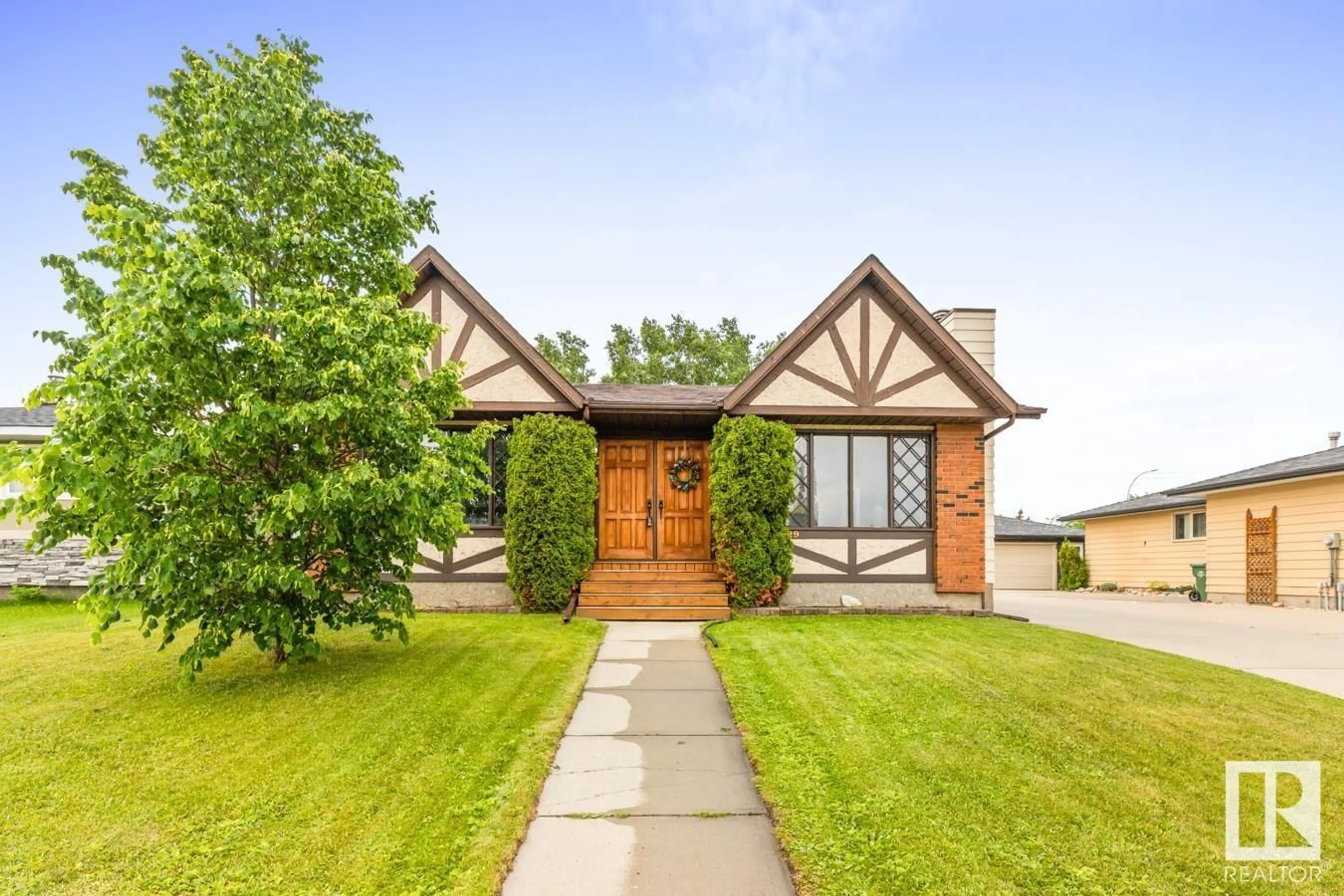Home with brick exterior material, street for 4229 39 AV, Leduc Alberta T9E4X4