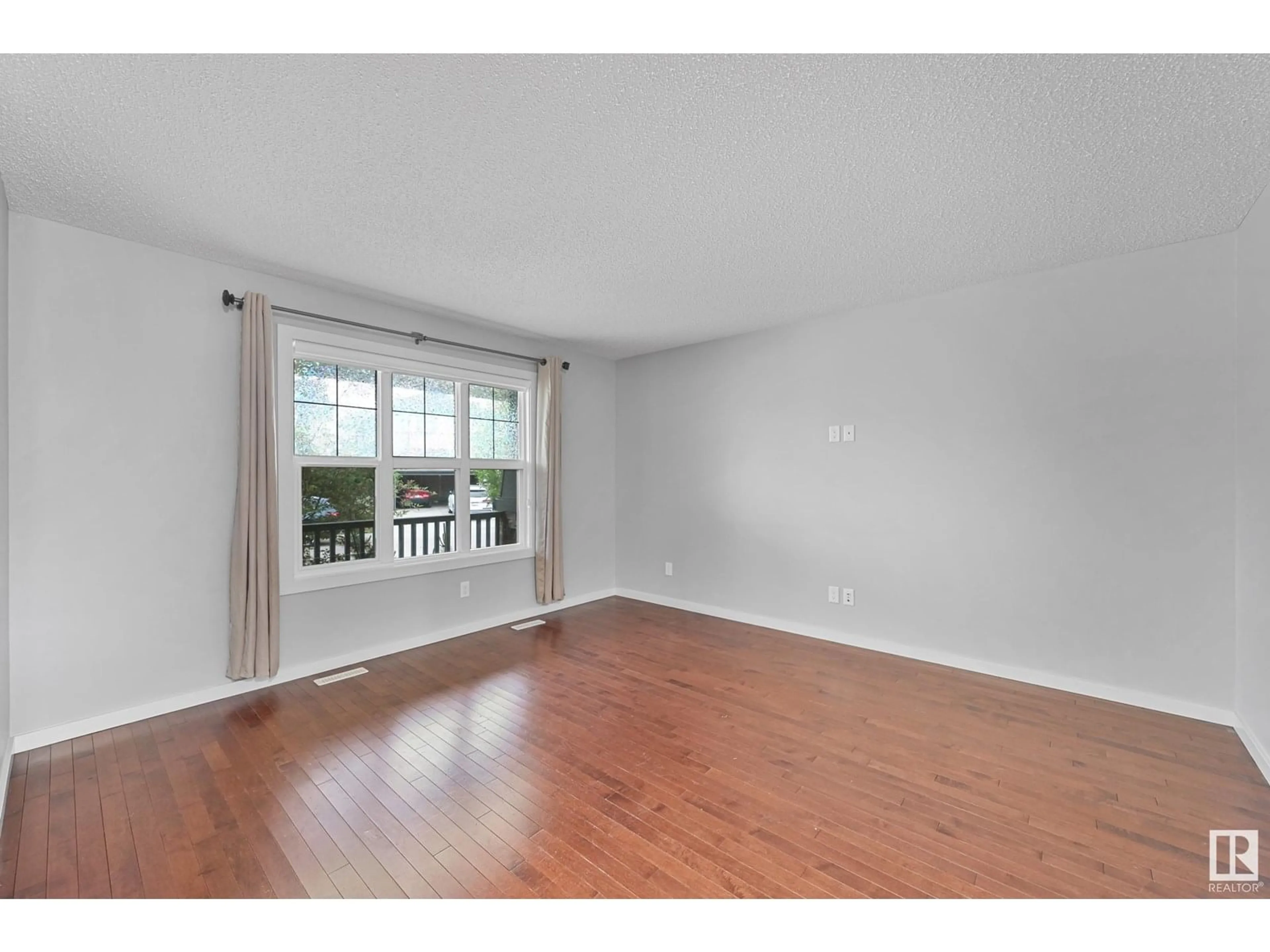 A pic of a room for 4034 ALEXANDER WY, Edmonton Alberta T6W2C5
