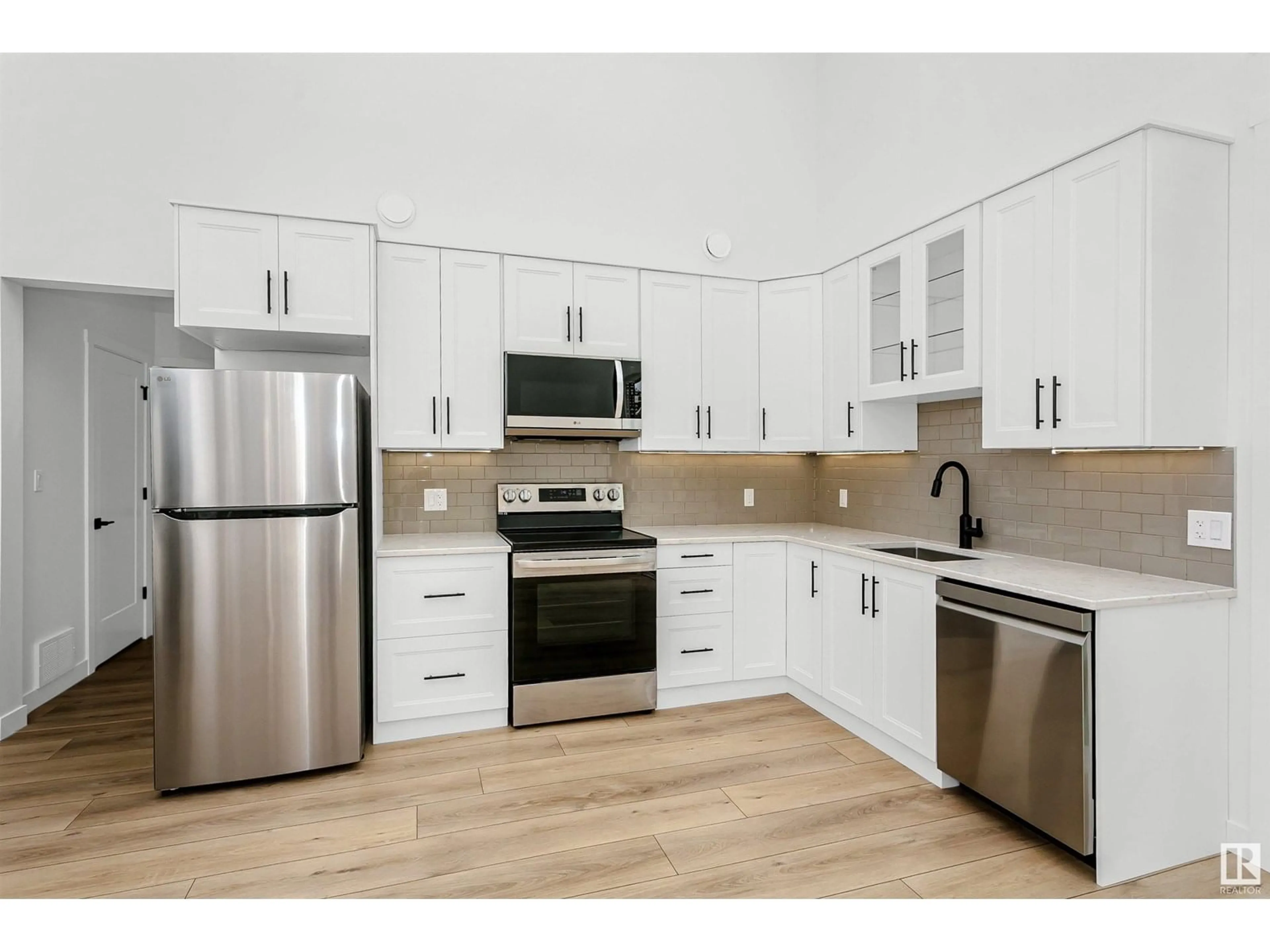 Standard kitchen, wood/laminate floor for 24 STE. ANNE TR, Rural Lac Ste. Anne County Alberta T0E1A1