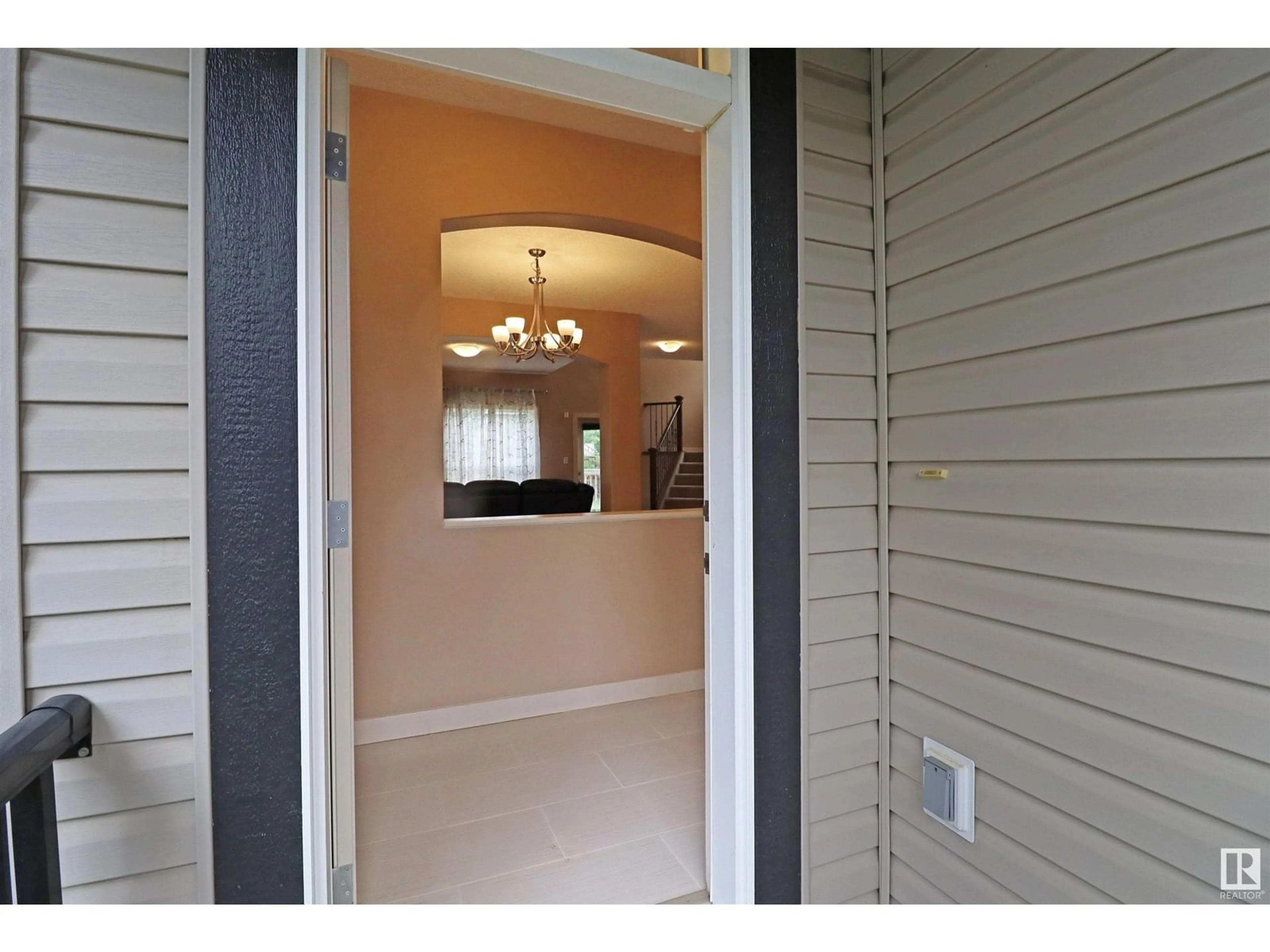 Indoor entryway for 248 SECORD DR, Edmonton Alberta T5T4H4