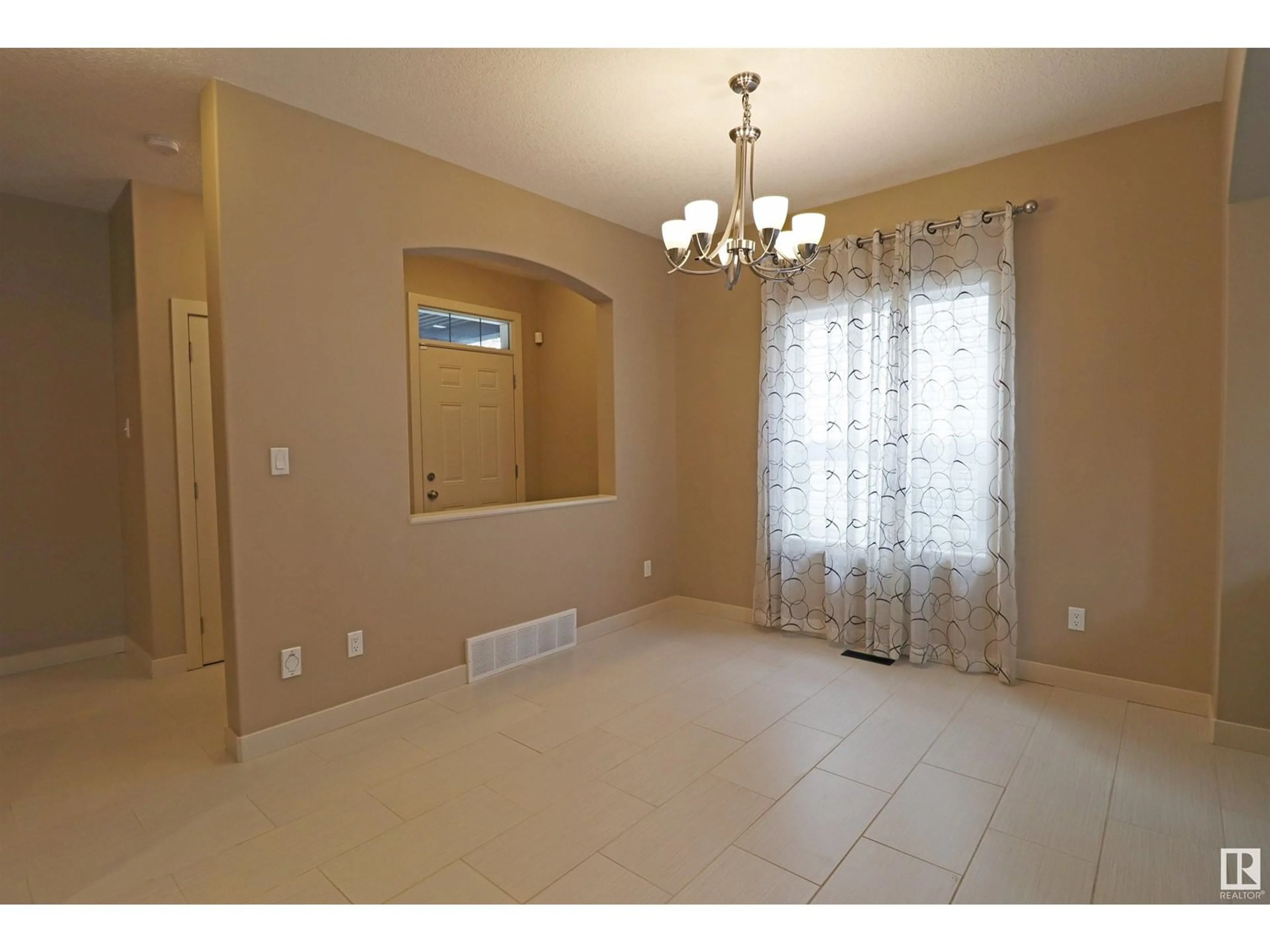 A pic of a room for 248 SECORD DR, Edmonton Alberta T5T4H4