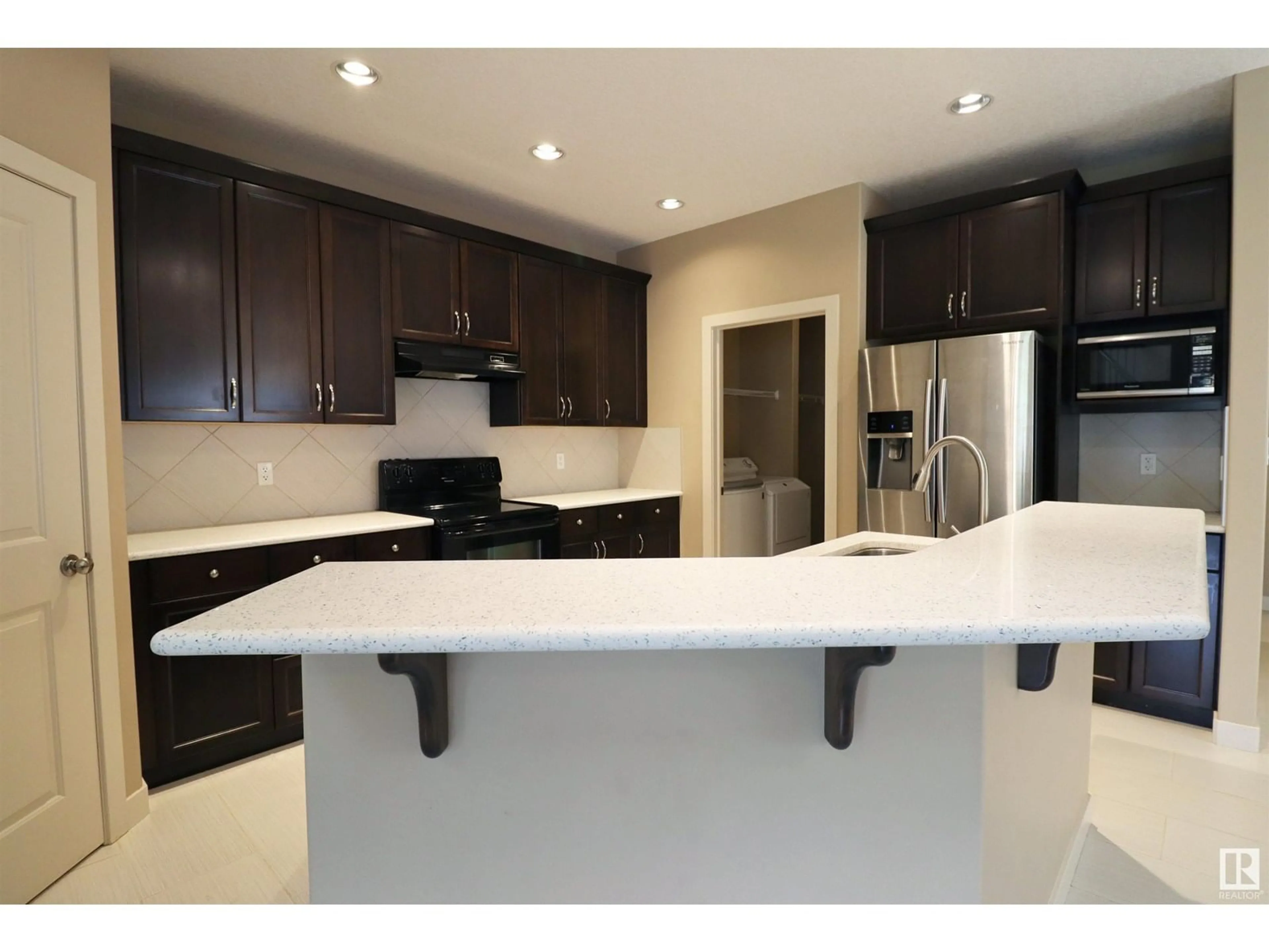 Open concept kitchen, unknown for 248 SECORD DR, Edmonton Alberta T5T4H4
