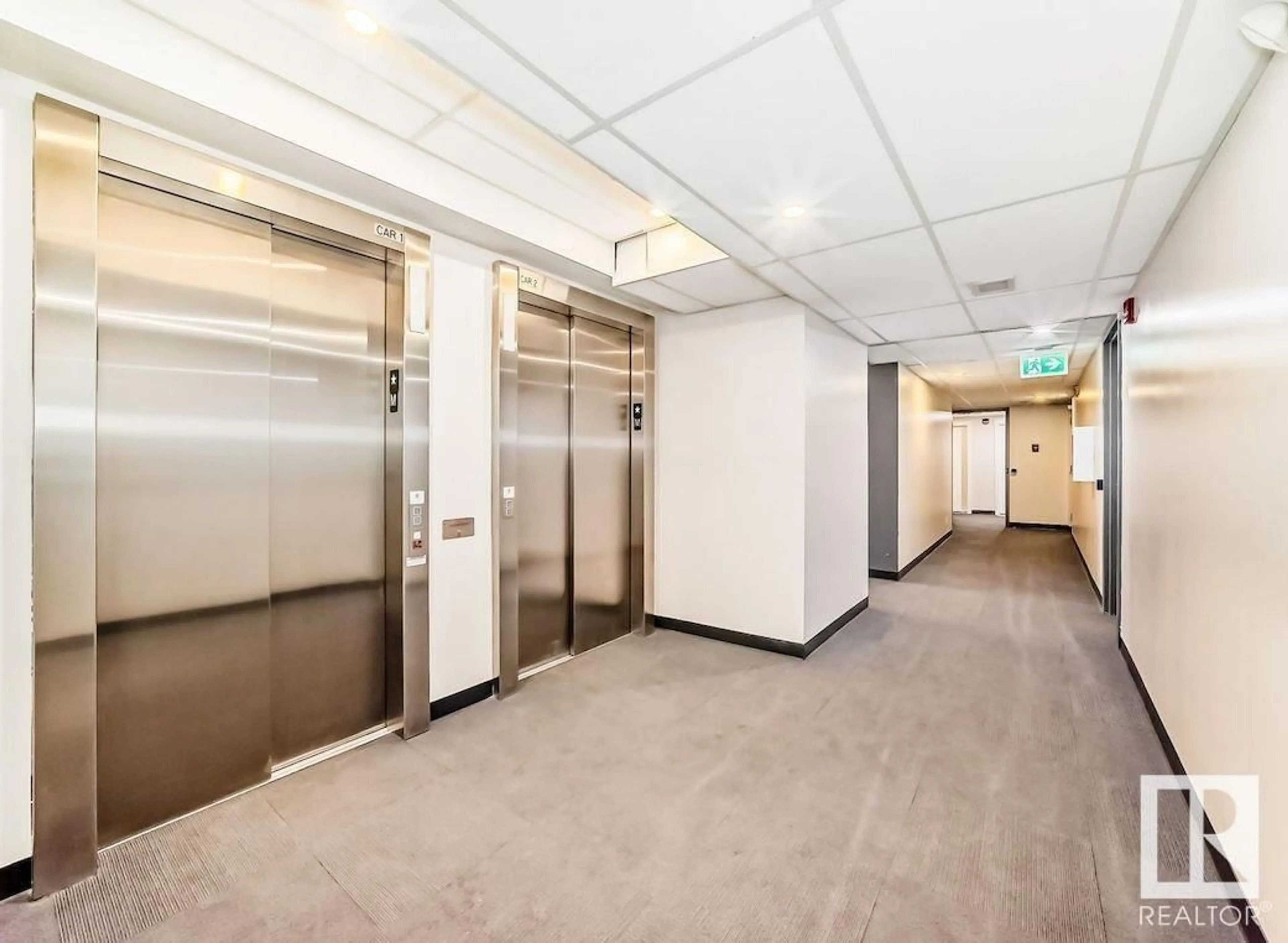 Indoor foyer for #214 - 11503 76 AV, Edmonton Alberta T6G0K6
