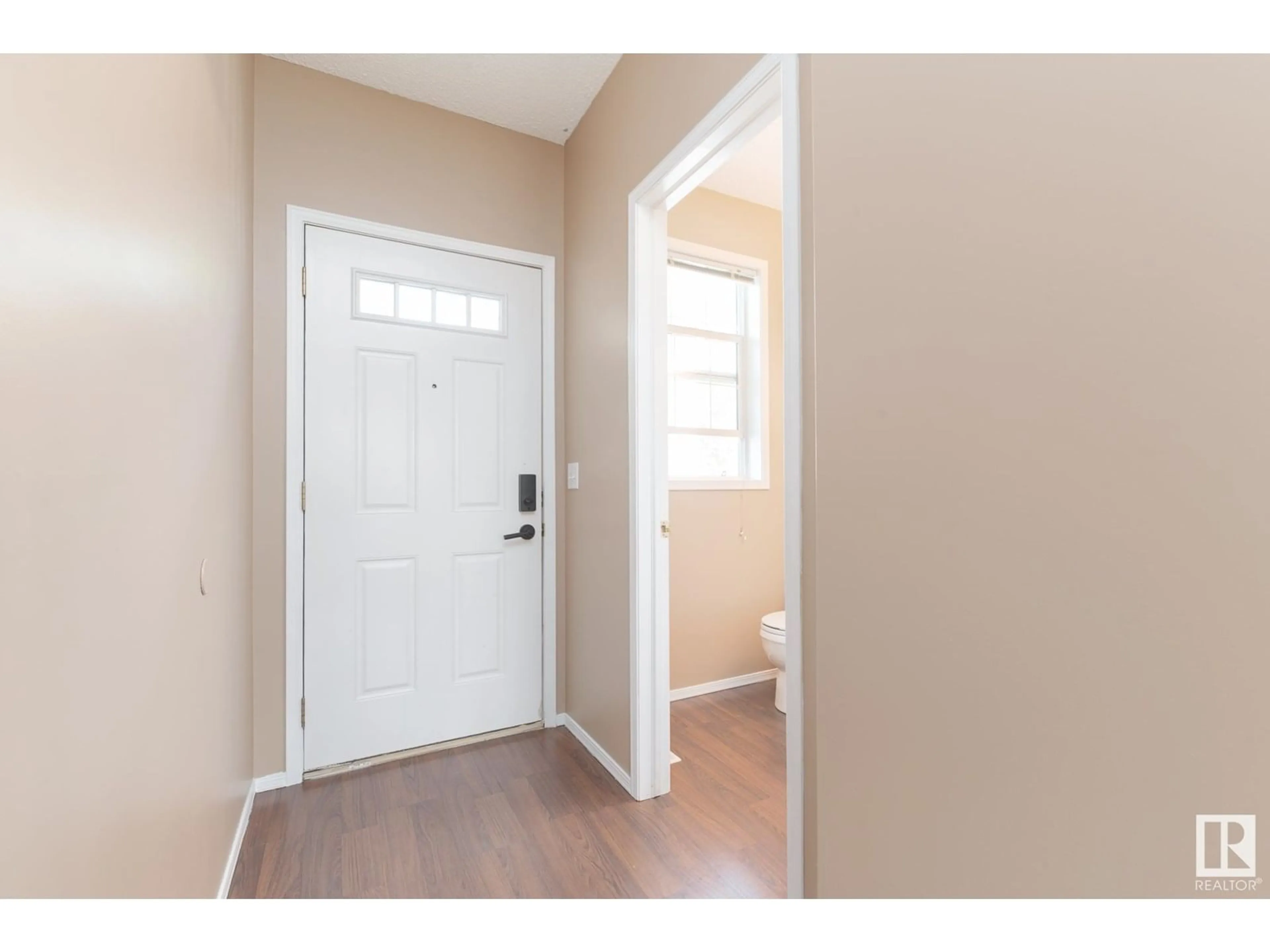 Indoor entryway for 15 NOAH CL, St. Albert Alberta T8N7M2