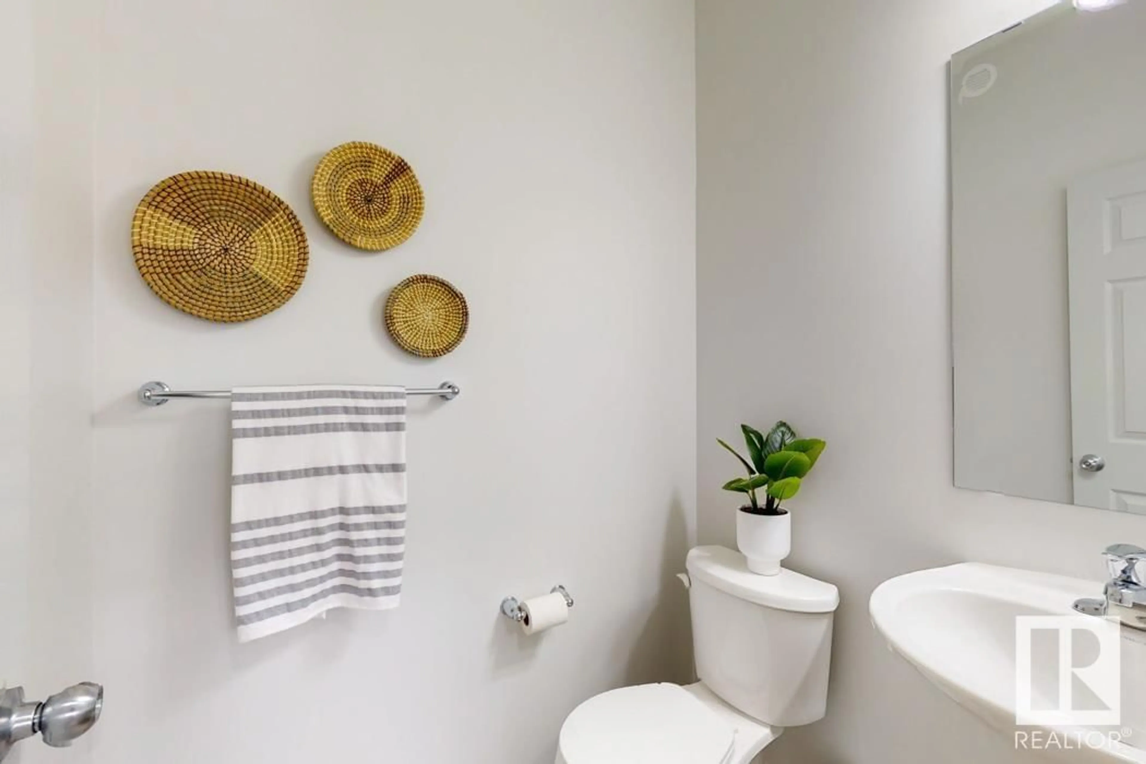 Standard bathroom, ceramic/tile floor for 8603 181 AV, Edmonton Alberta T5Z0X1