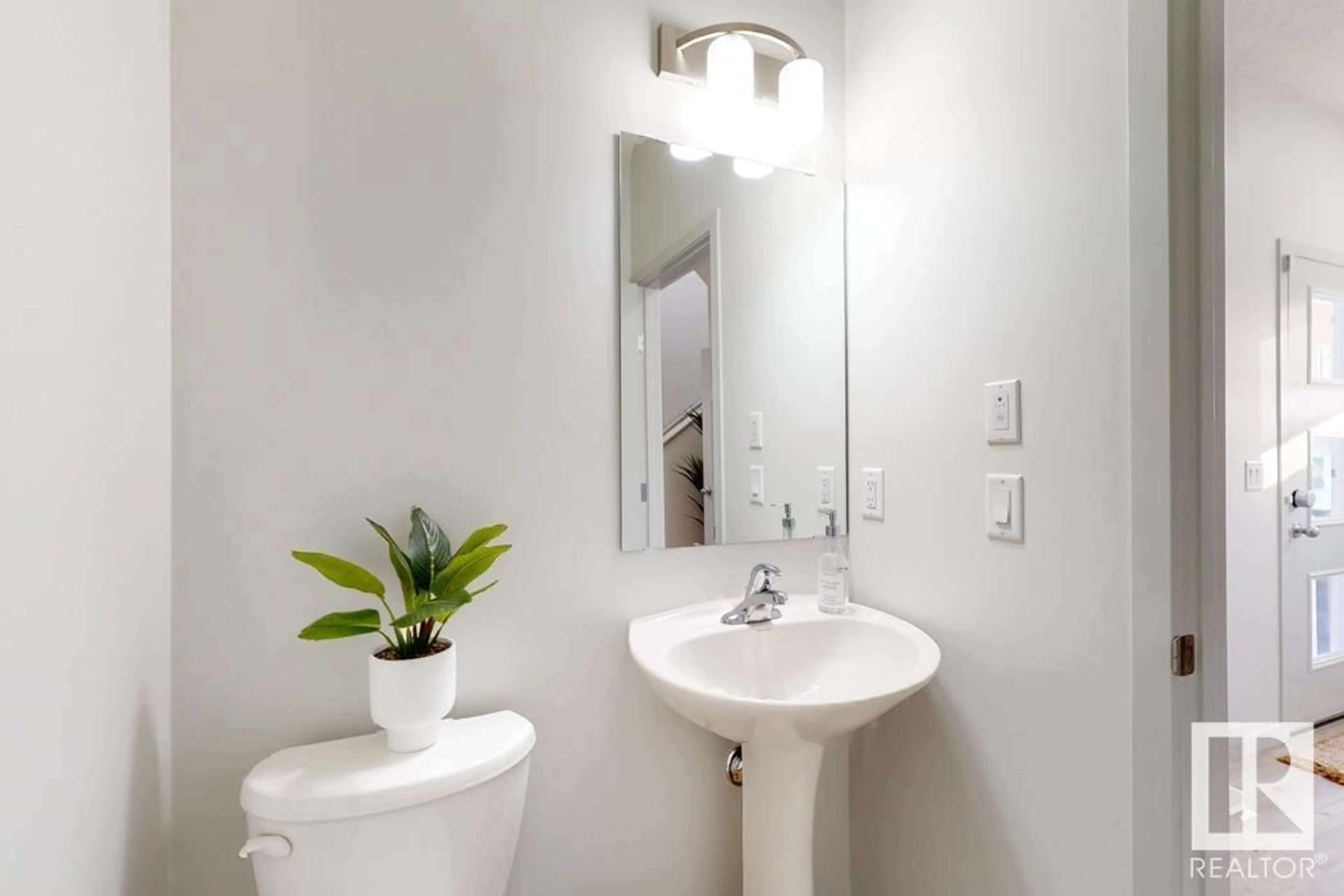 Standard bathroom, unknown for 8603 181 AV, Edmonton Alberta T5Z0X1
