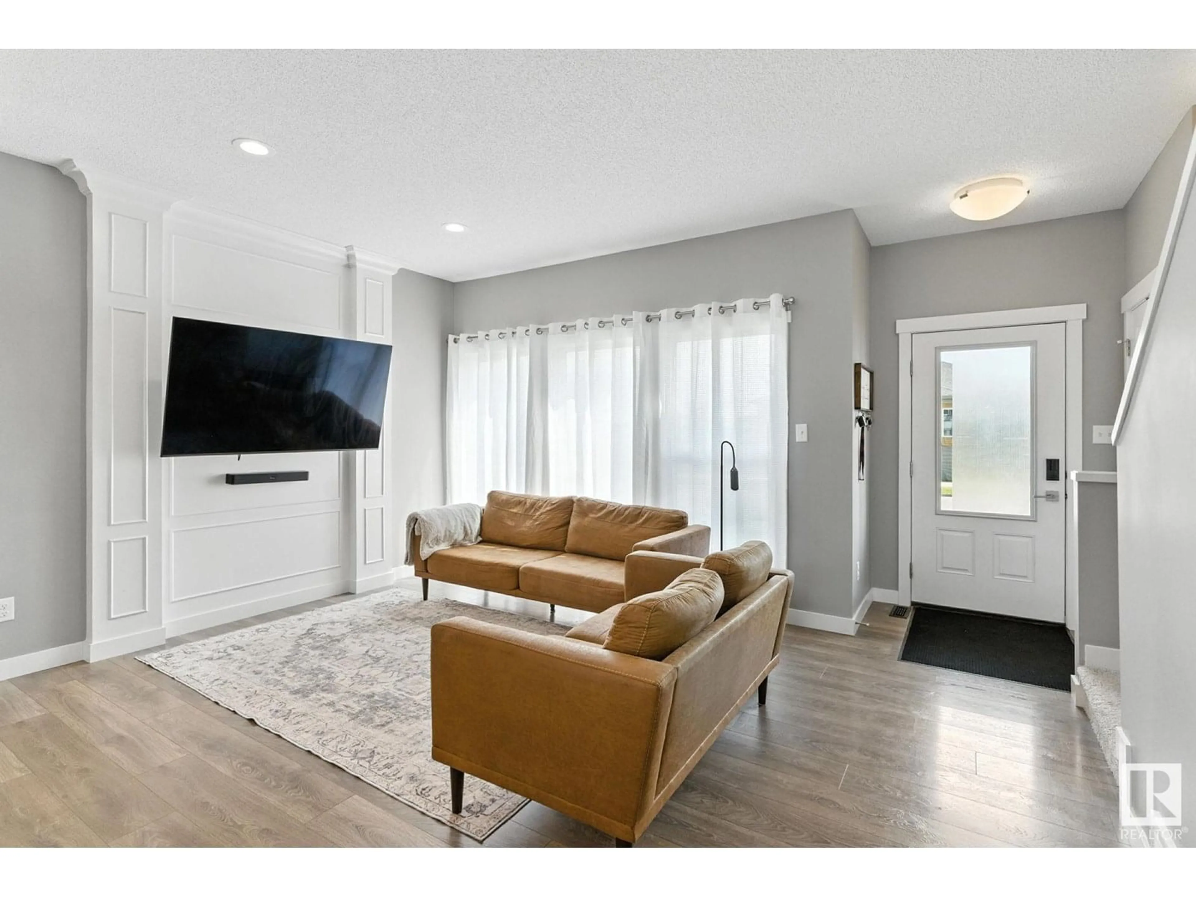 Living room with furniture, unknown for 662 BLACKSTONE BV, Leduc Alberta T9E1H2