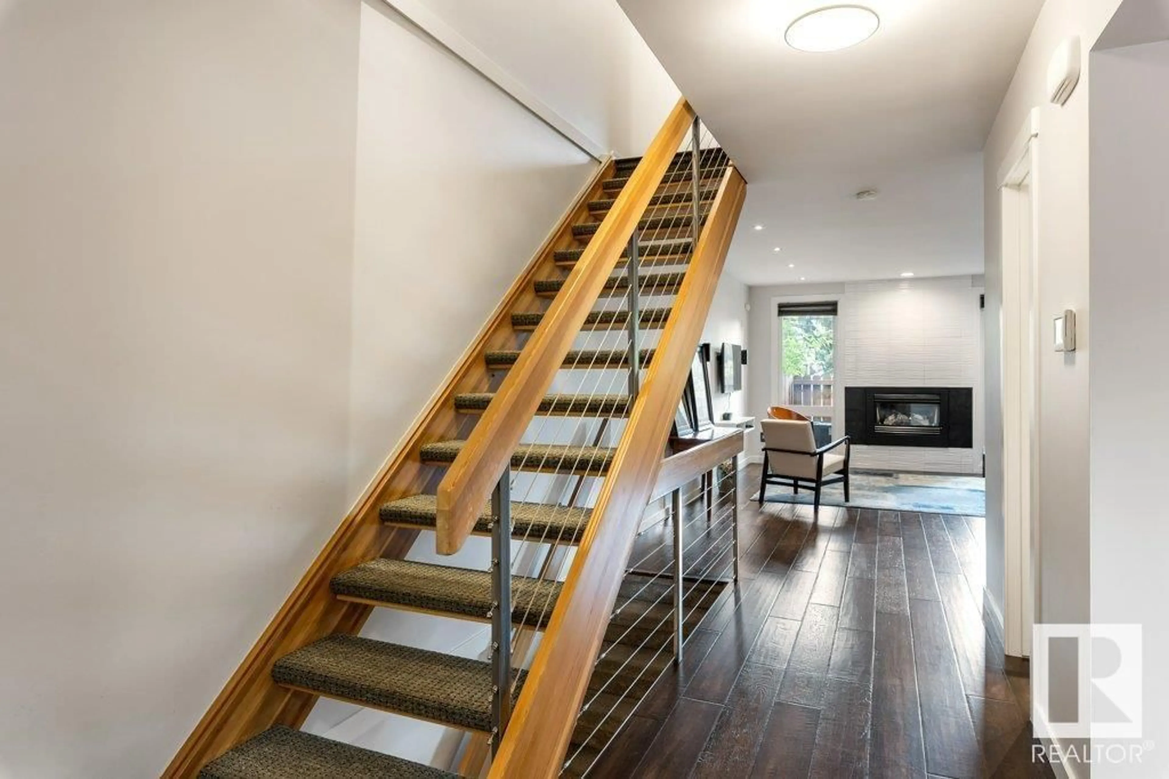 Stairs for 50 HEARTHSTONE NW, Edmonton Alberta T6H5E5