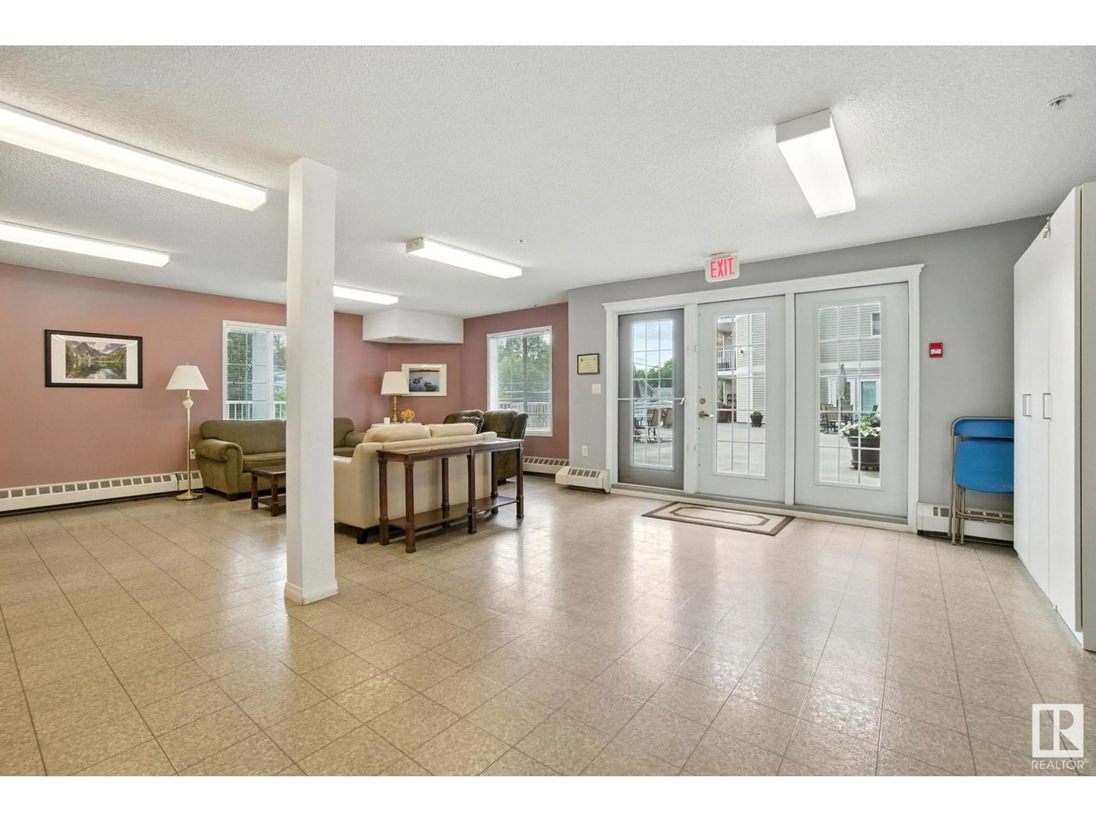 Indoor foyer for #307 - 8715 82 AV, Edmonton Alberta T6C4R6