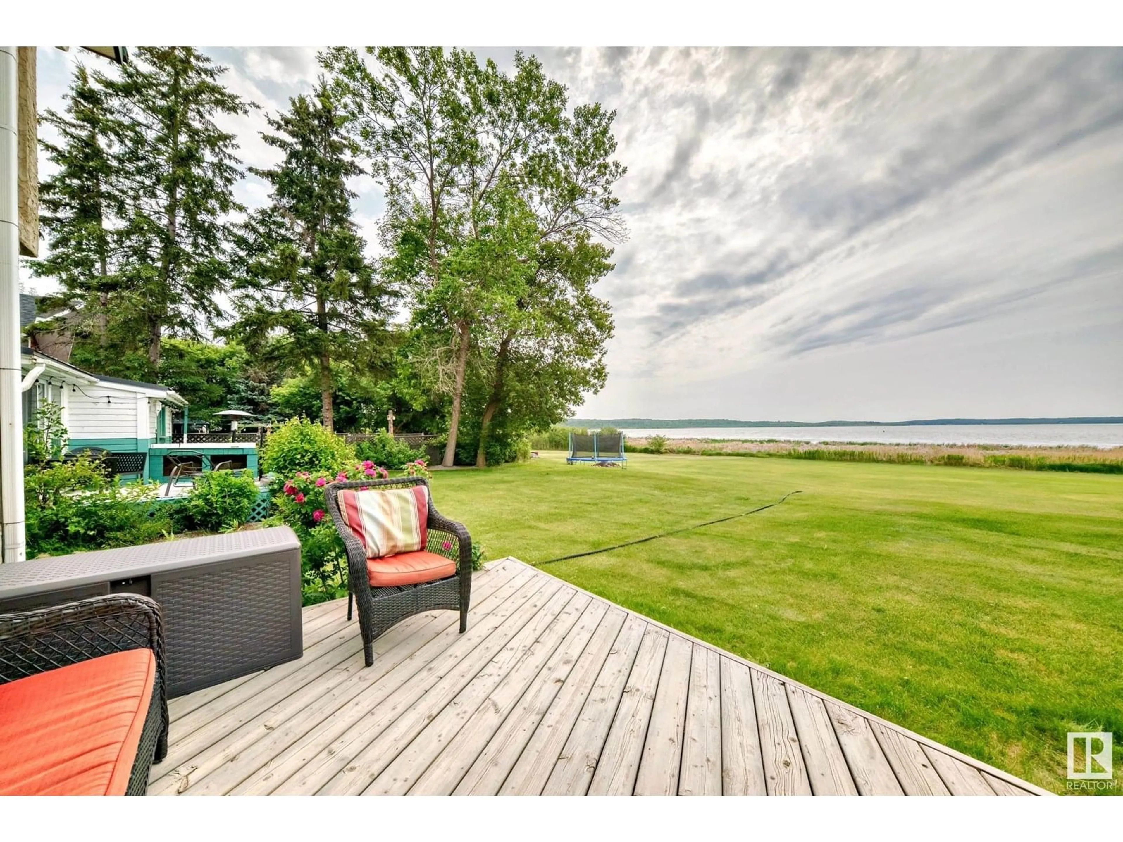 Patio, water/lake/river/ocean view for 43 LAKESHORE DR, Rural Lac Ste. Anne County Alberta T0E1V0
