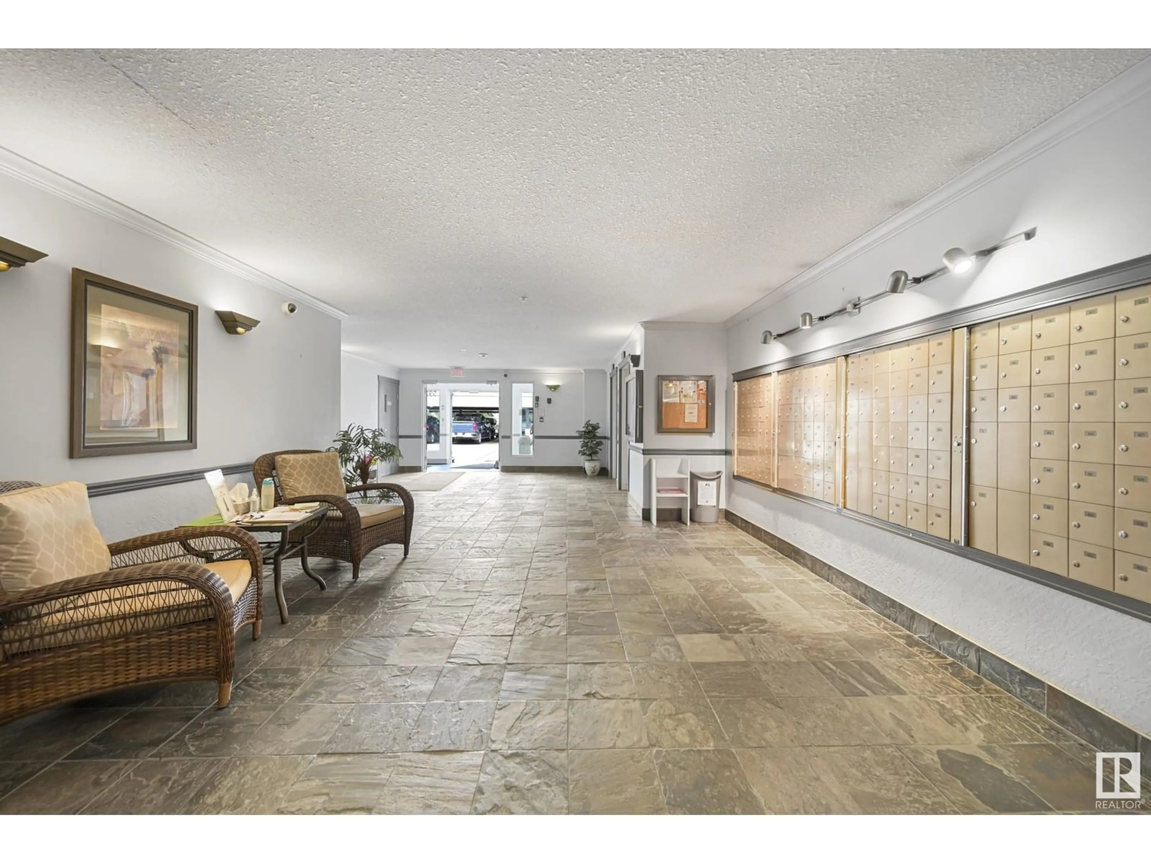 Lobby for 592 - 131 HOOKE RD, Edmonton Alberta T5A5H2