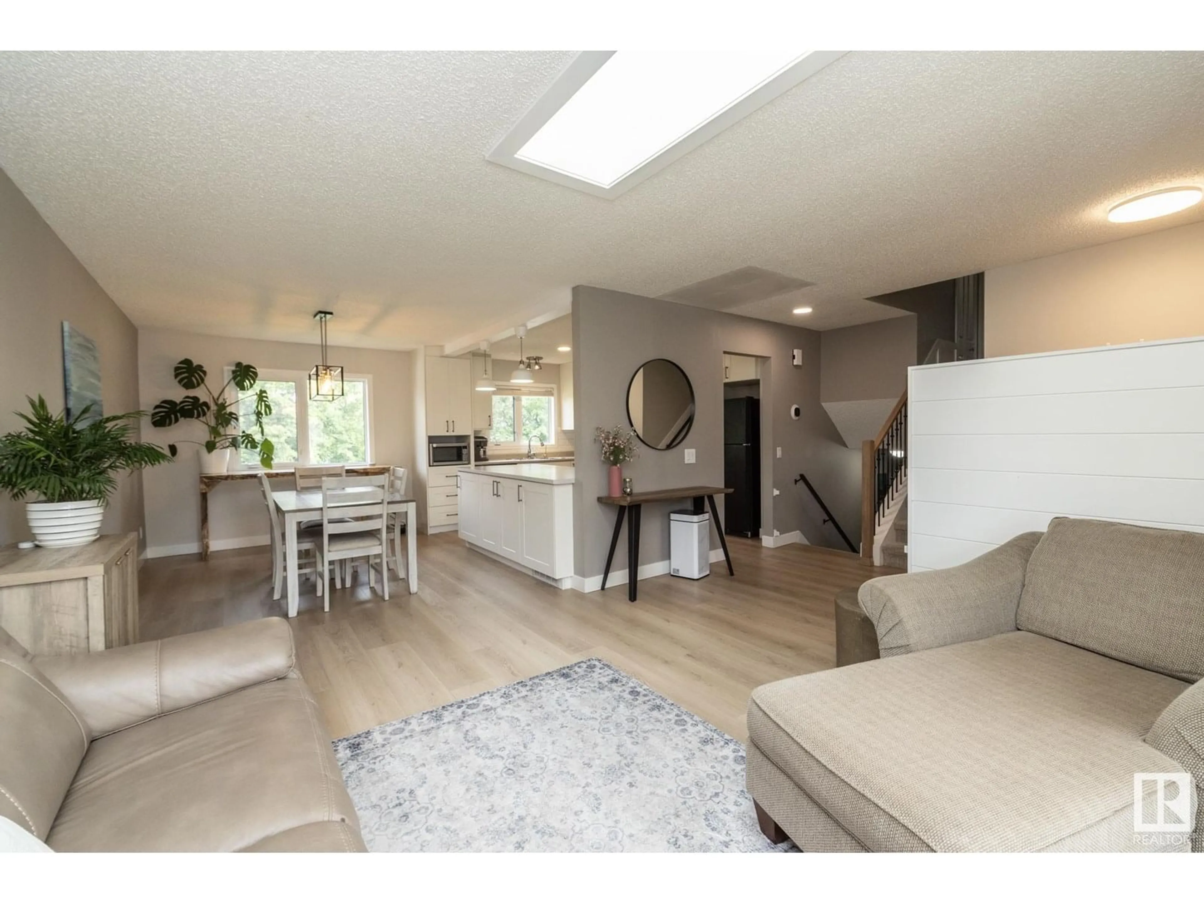 Open concept kitchen, unknown for 5504 55 AV, Beaumont Alberta T4X1A2