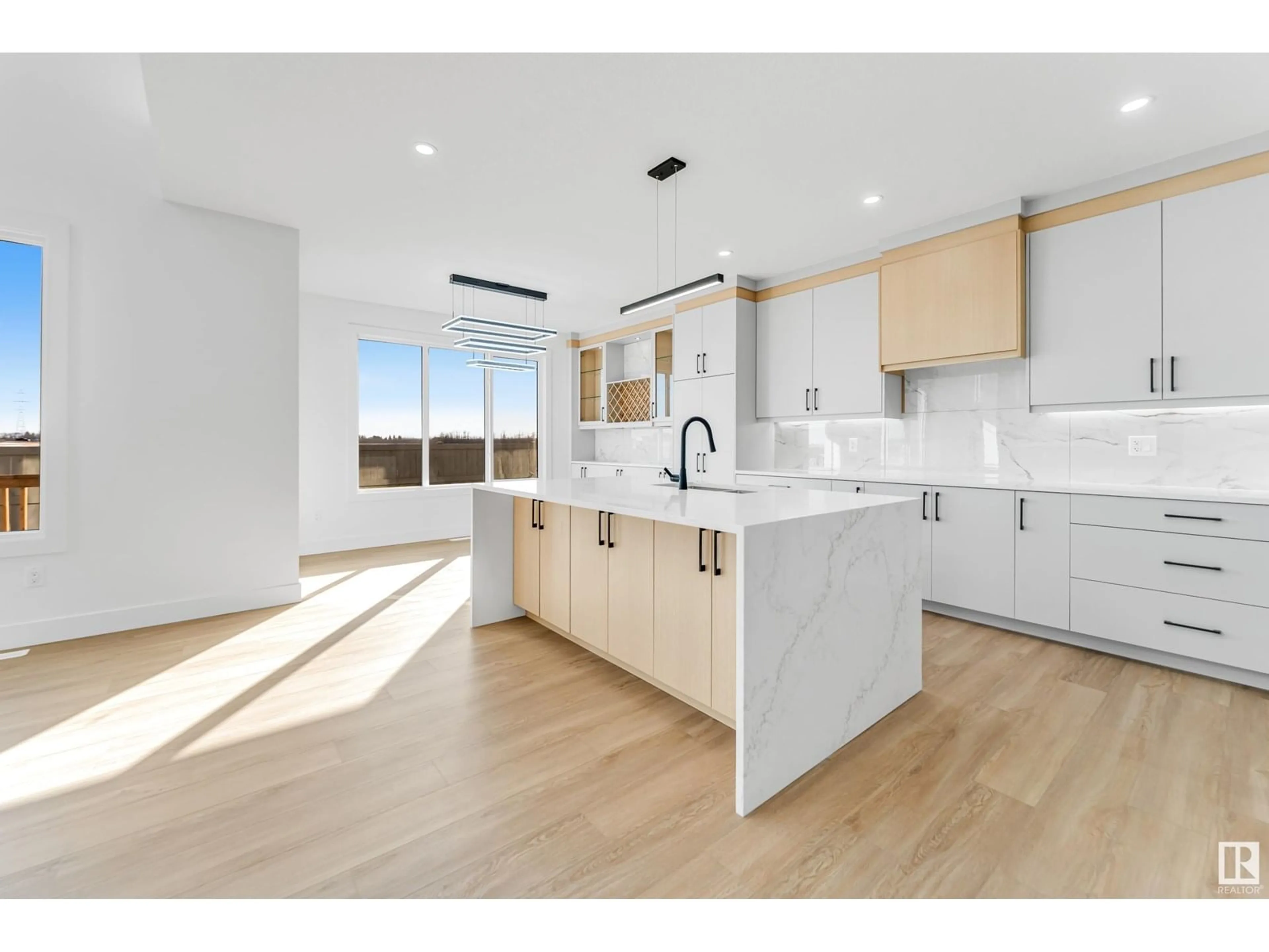 Open concept kitchen, unknown for 9443 PEAR CR, Edmonton Alberta T6X2Z5
