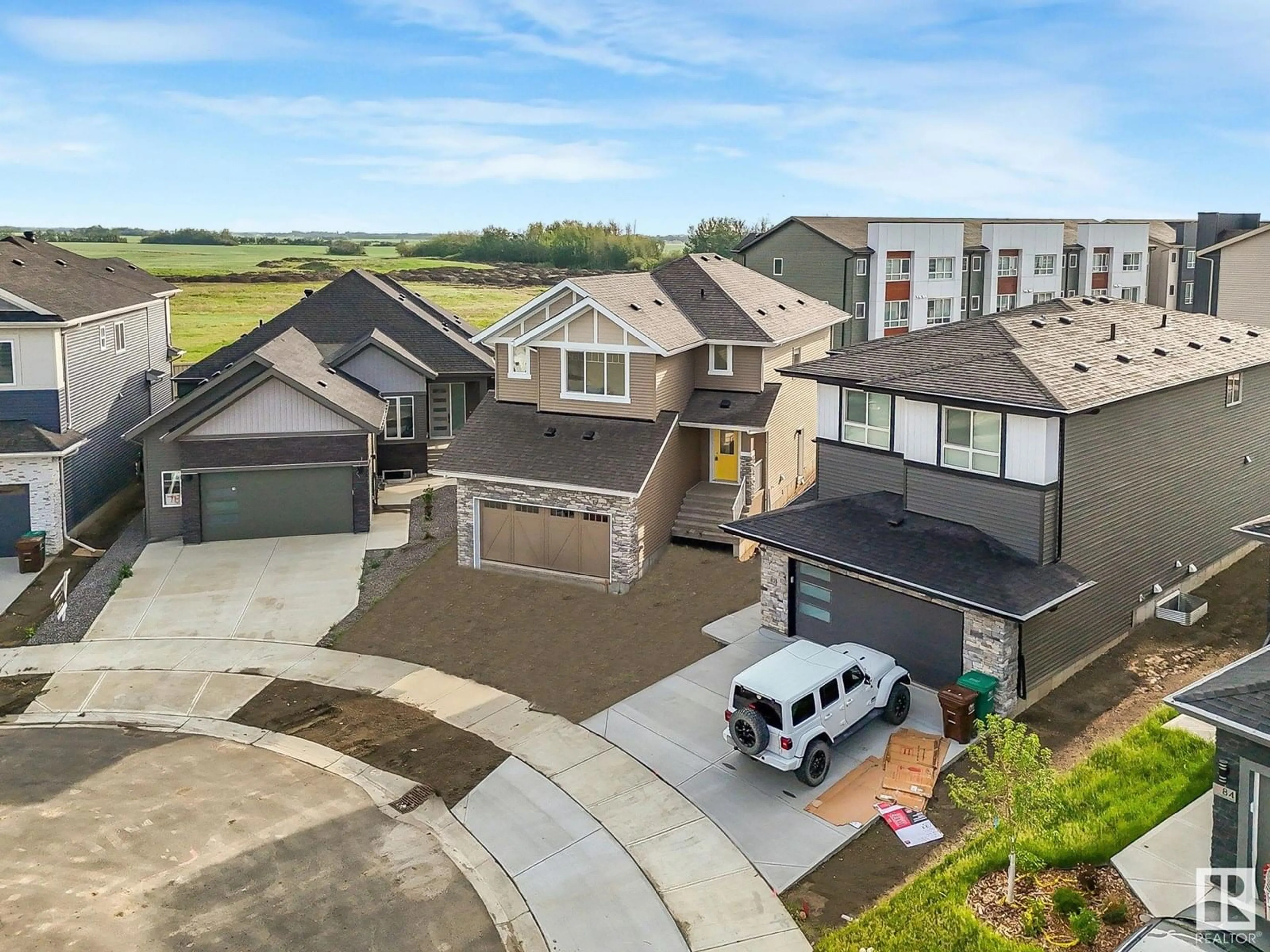 A pic from outside/outdoor area/front of a property/back of a property/a pic from drone, street for 80 EDGEFIELD WY, St. Albert Alberta T8T1R8
