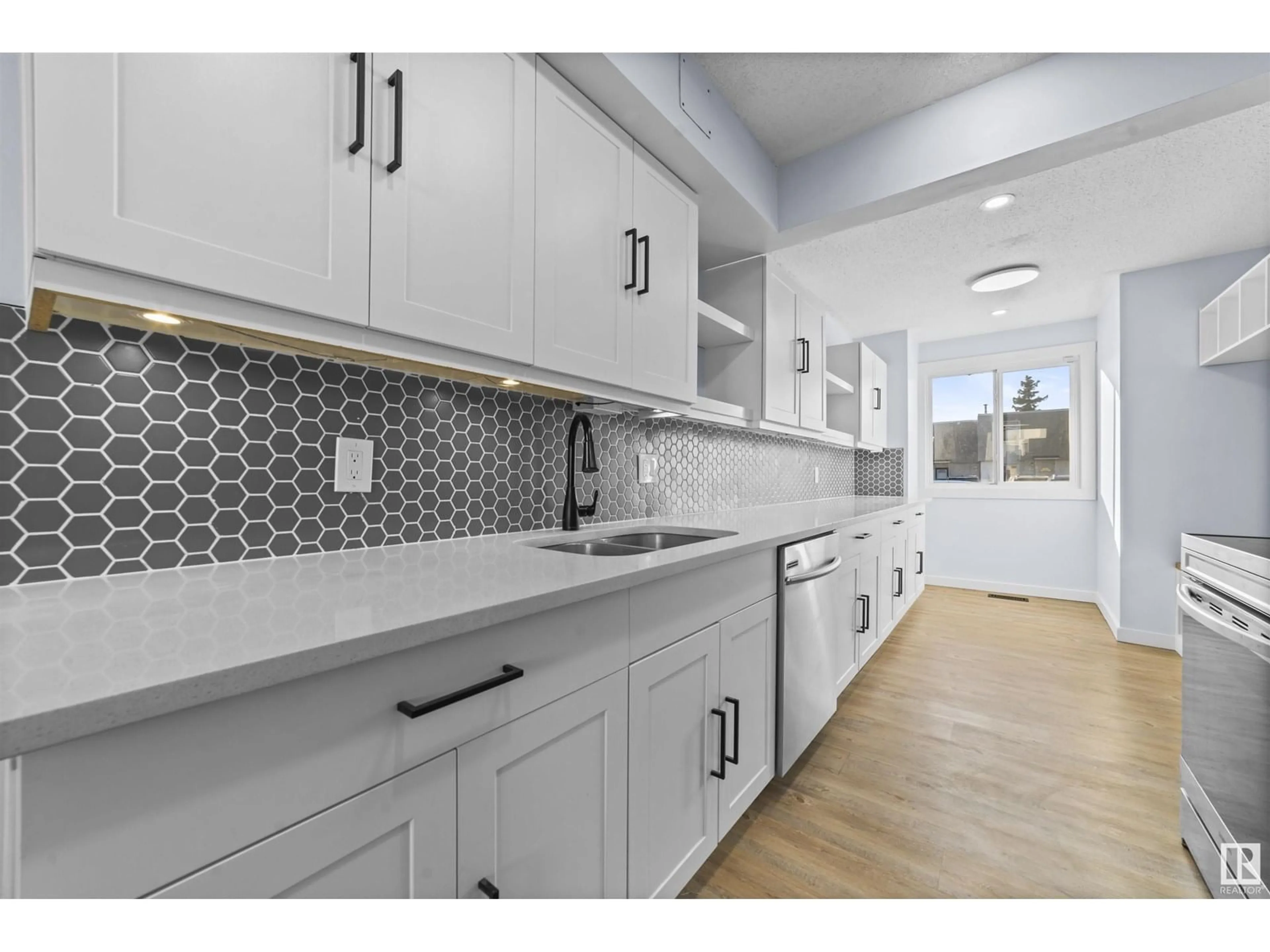 Open concept kitchen, ceramic/tile floor for NW - 115 CORNELL CO, Edmonton Alberta T5C3C3