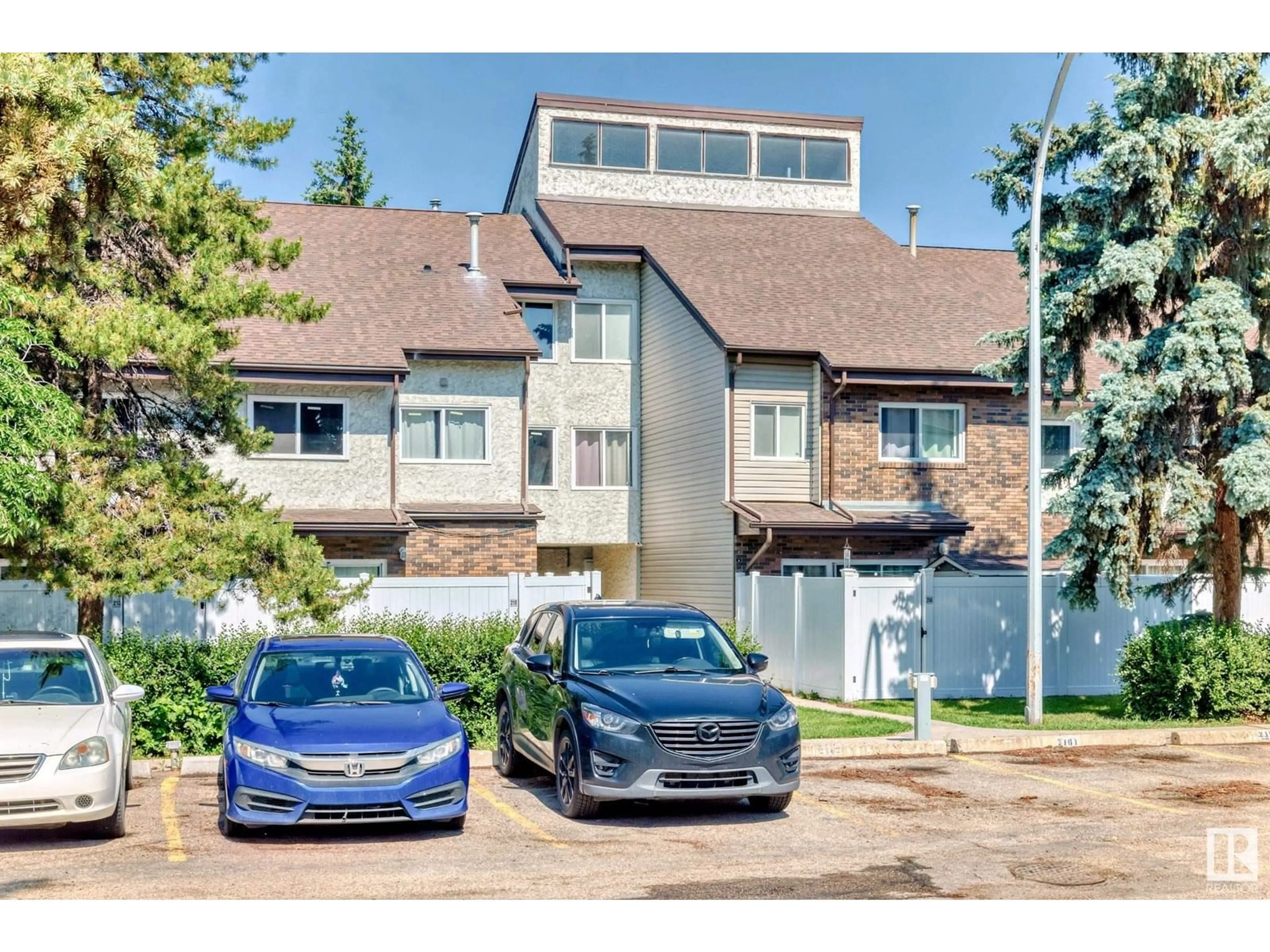 Unknown for 21f MEADOWLARK VILLAGE NW, Edmonton Alberta T5R5X3