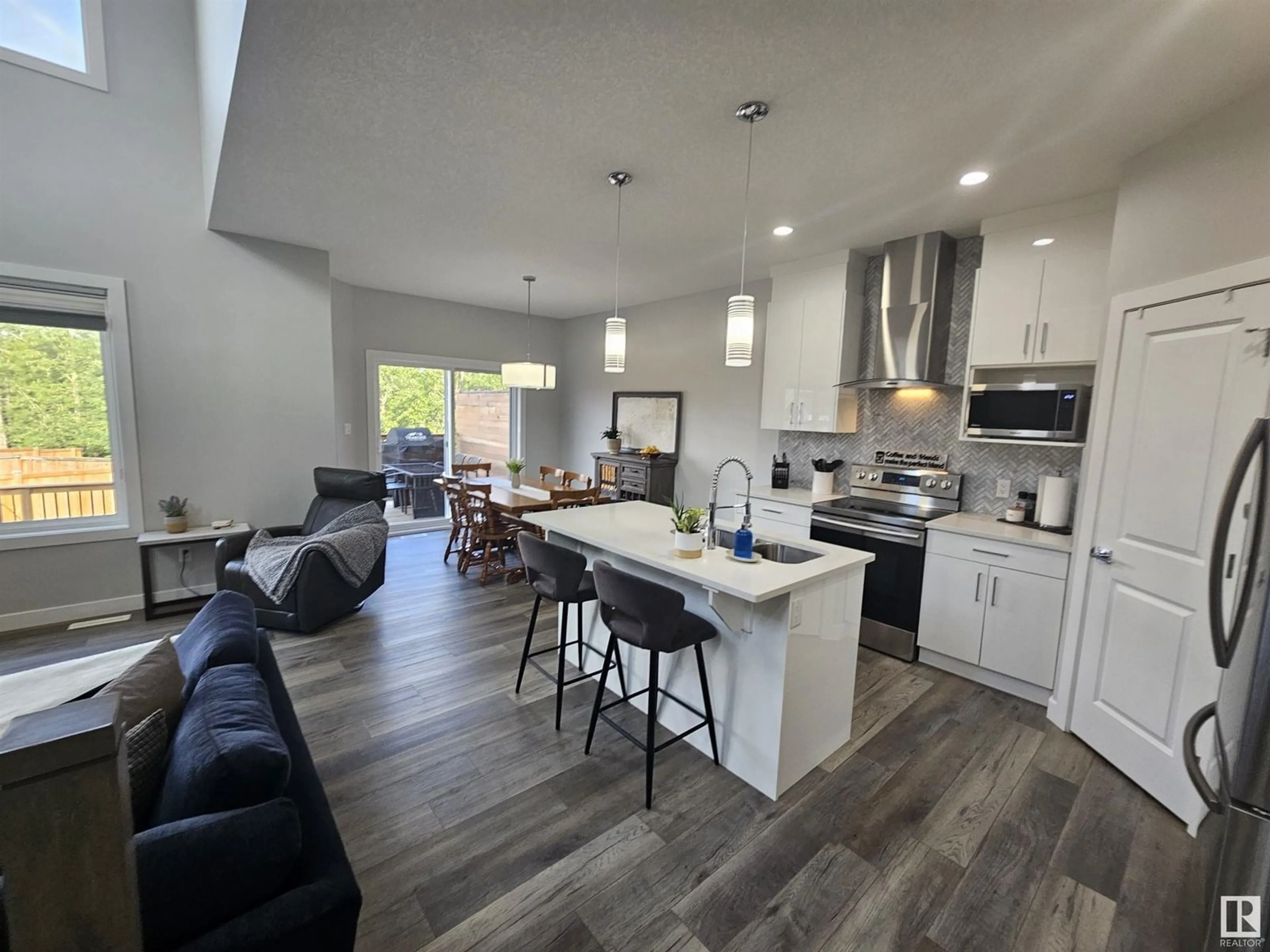 Open concept kitchen, unknown for 73 MEADOWPARK GA, Spruce Grove Alberta T7X0T9