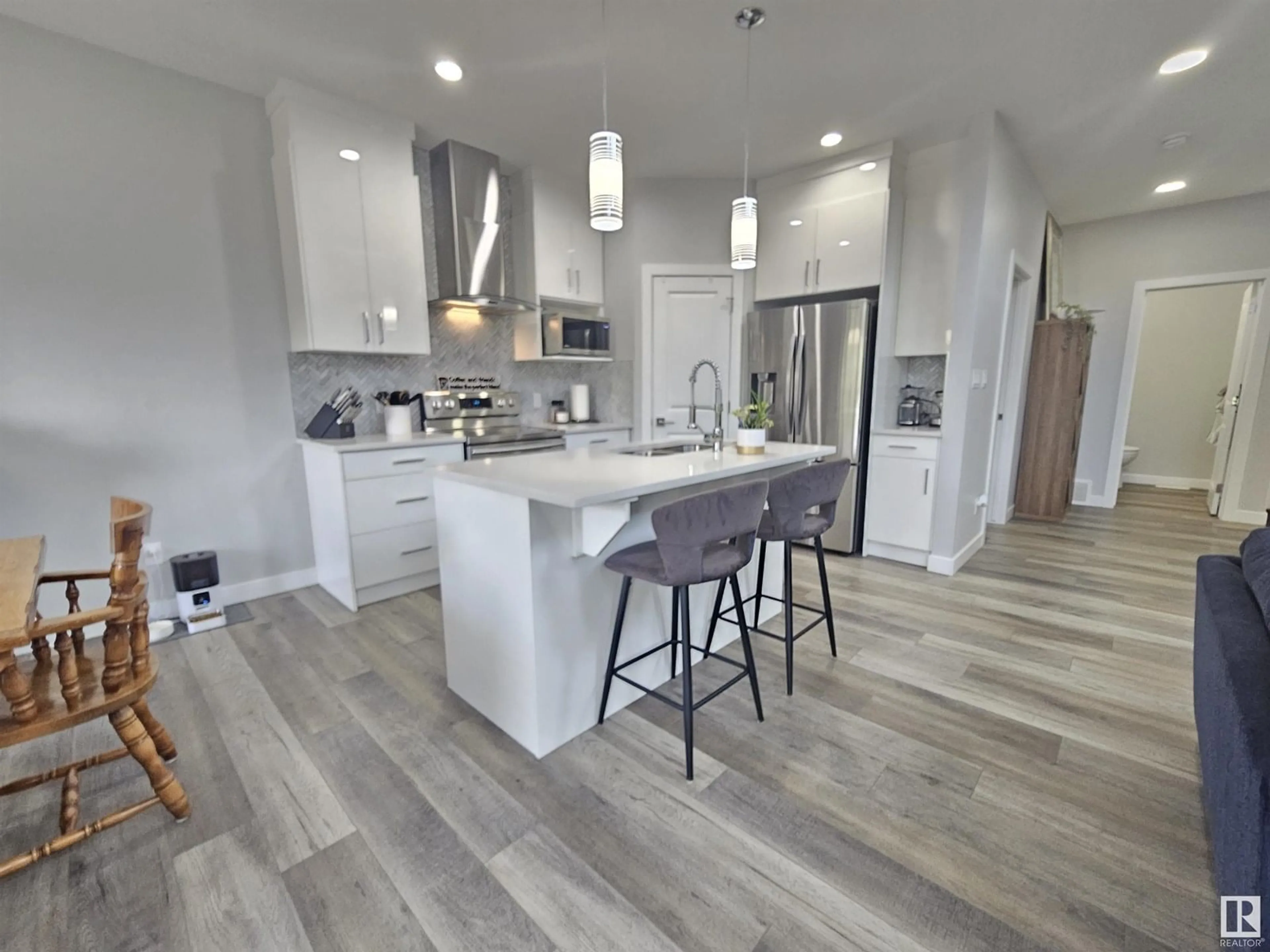 Open concept kitchen, unknown for 73 MEADOWPARK GA, Spruce Grove Alberta T7X0T9