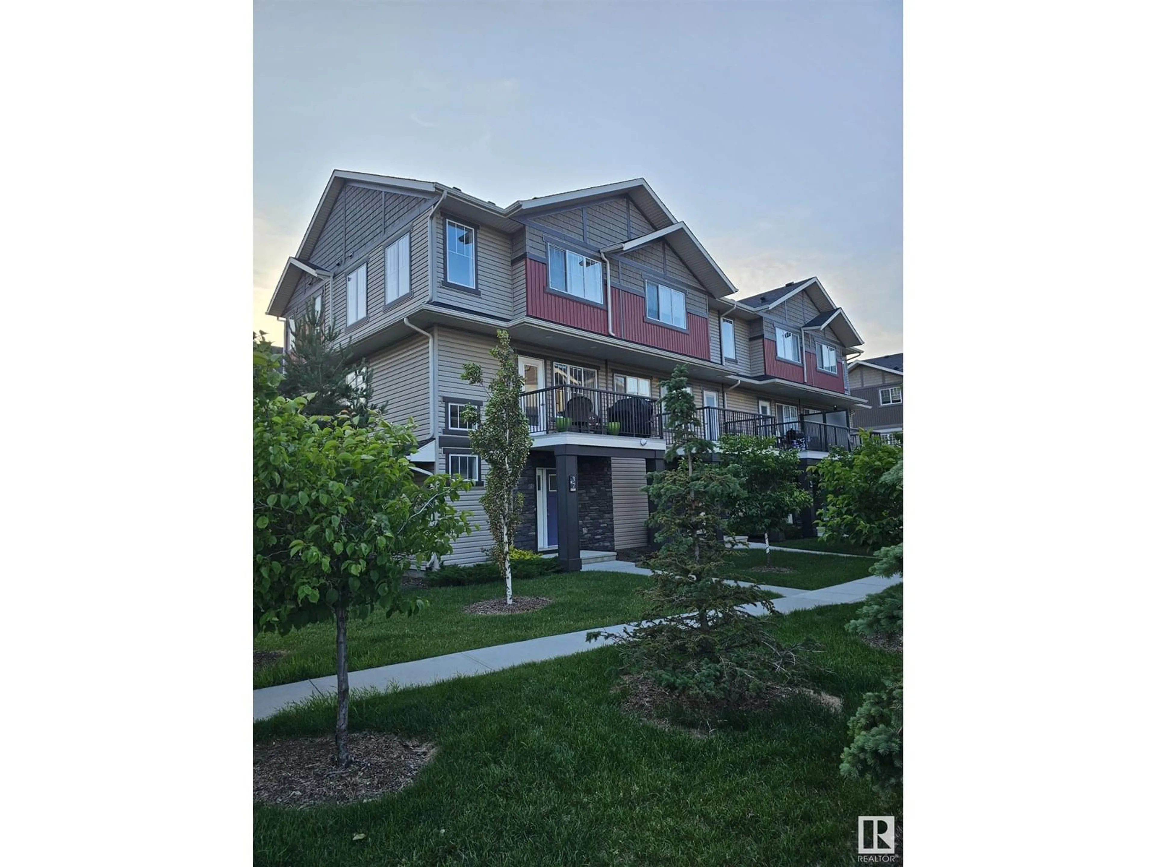 A pic from outside/outdoor area/front of a property/back of a property/a pic from drone, unknown for 12815 NW - 38 CUMBERLAND RD, Edmonton Alberta T6V0M2