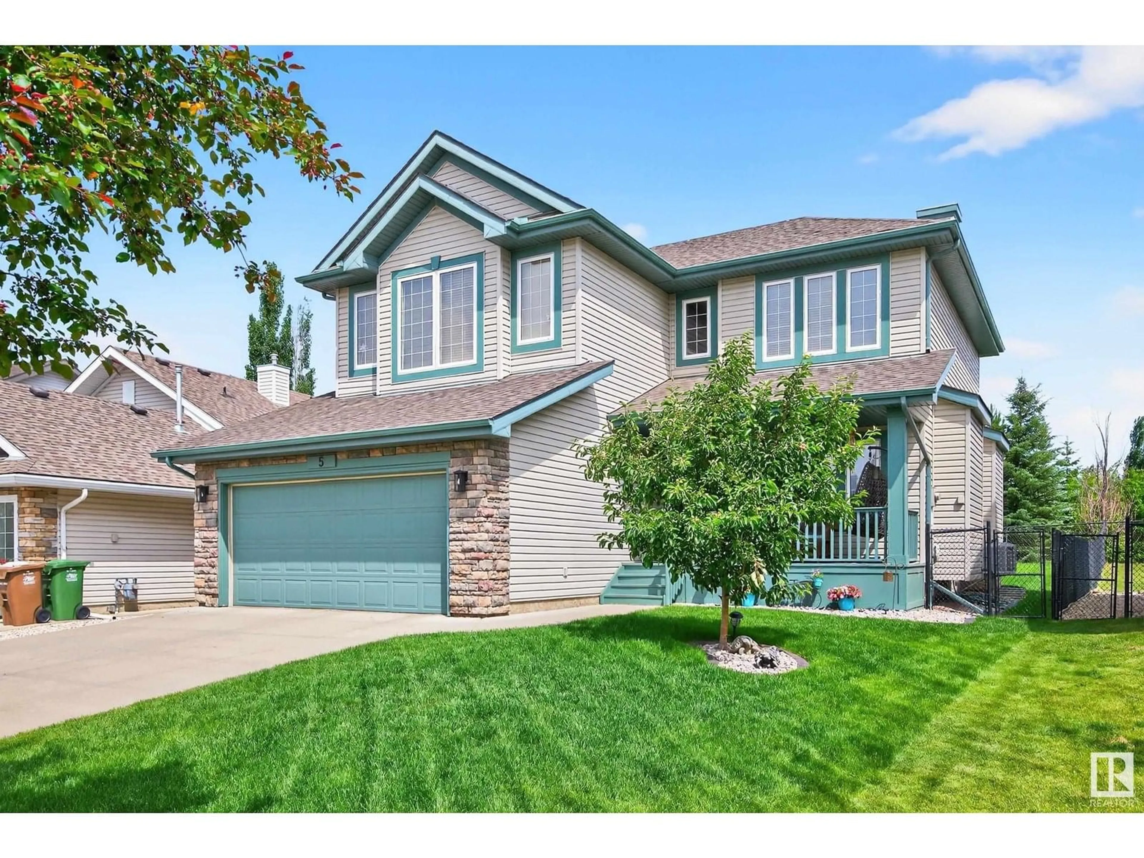 Home with vinyl exterior material, street for 5 NAPLES WY, St. Albert Alberta T8N7E7