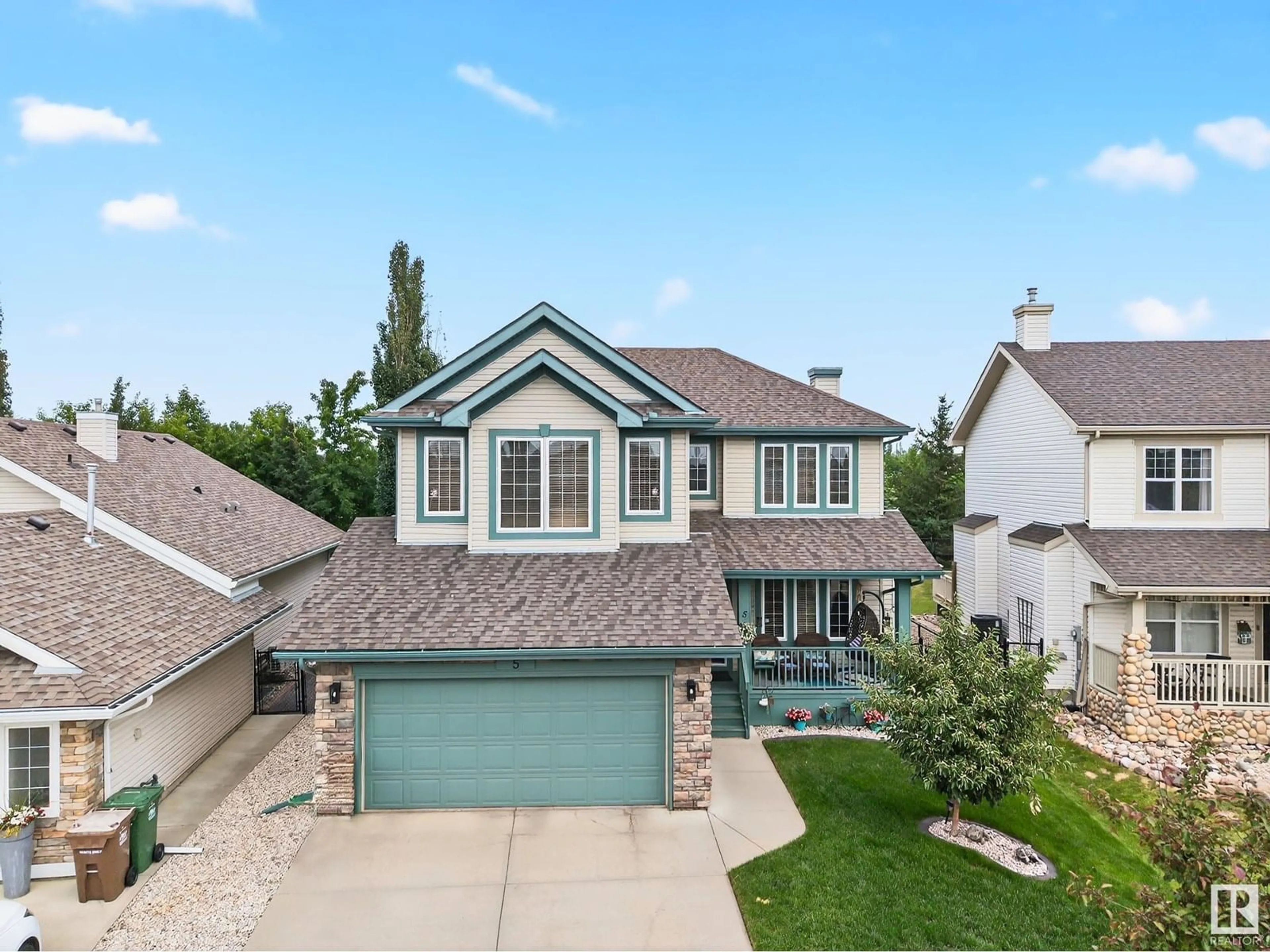 Home with vinyl exterior material, street for 5 NAPLES WY, St. Albert Alberta T8N7E7