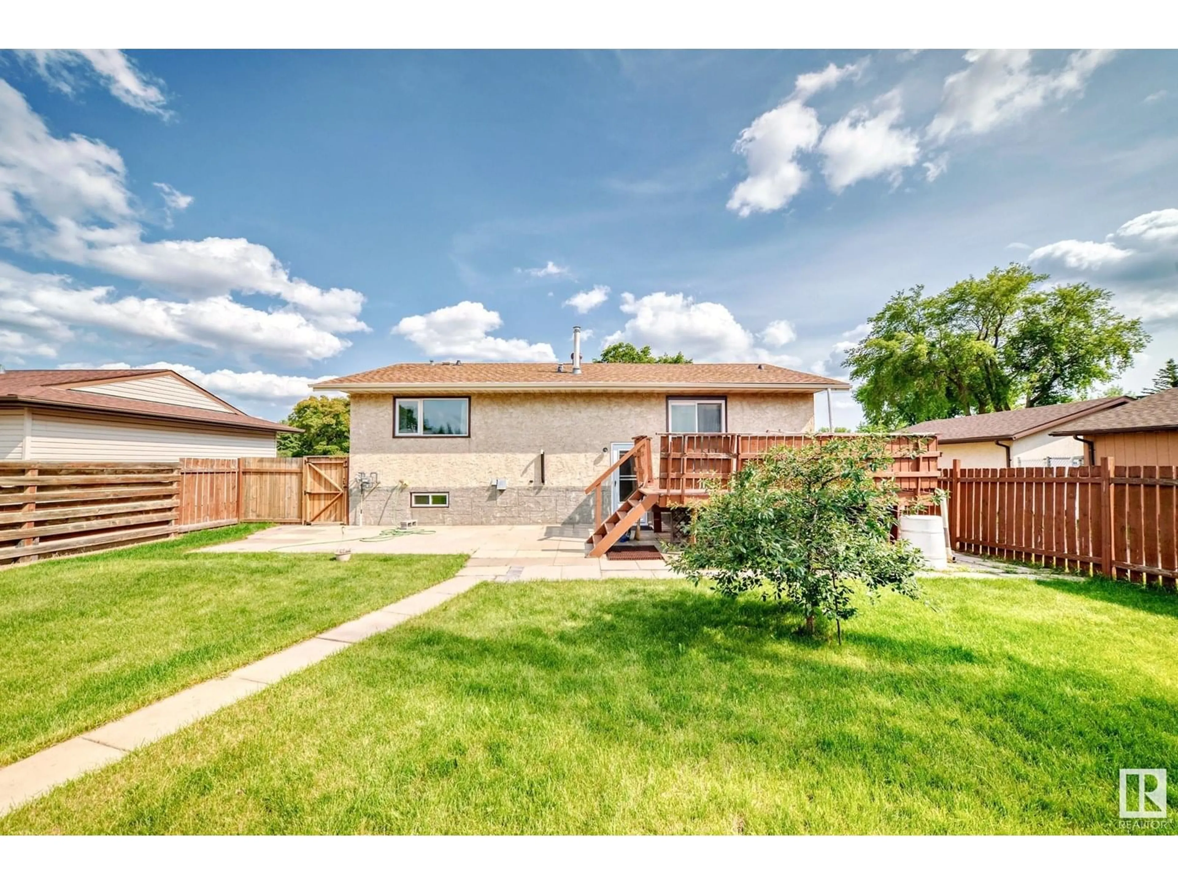 A pic from outside/outdoor area/front of a property/back of a property/a pic from drone, street for NW - 13908 120 ST, Edmonton Alberta T5X4X8