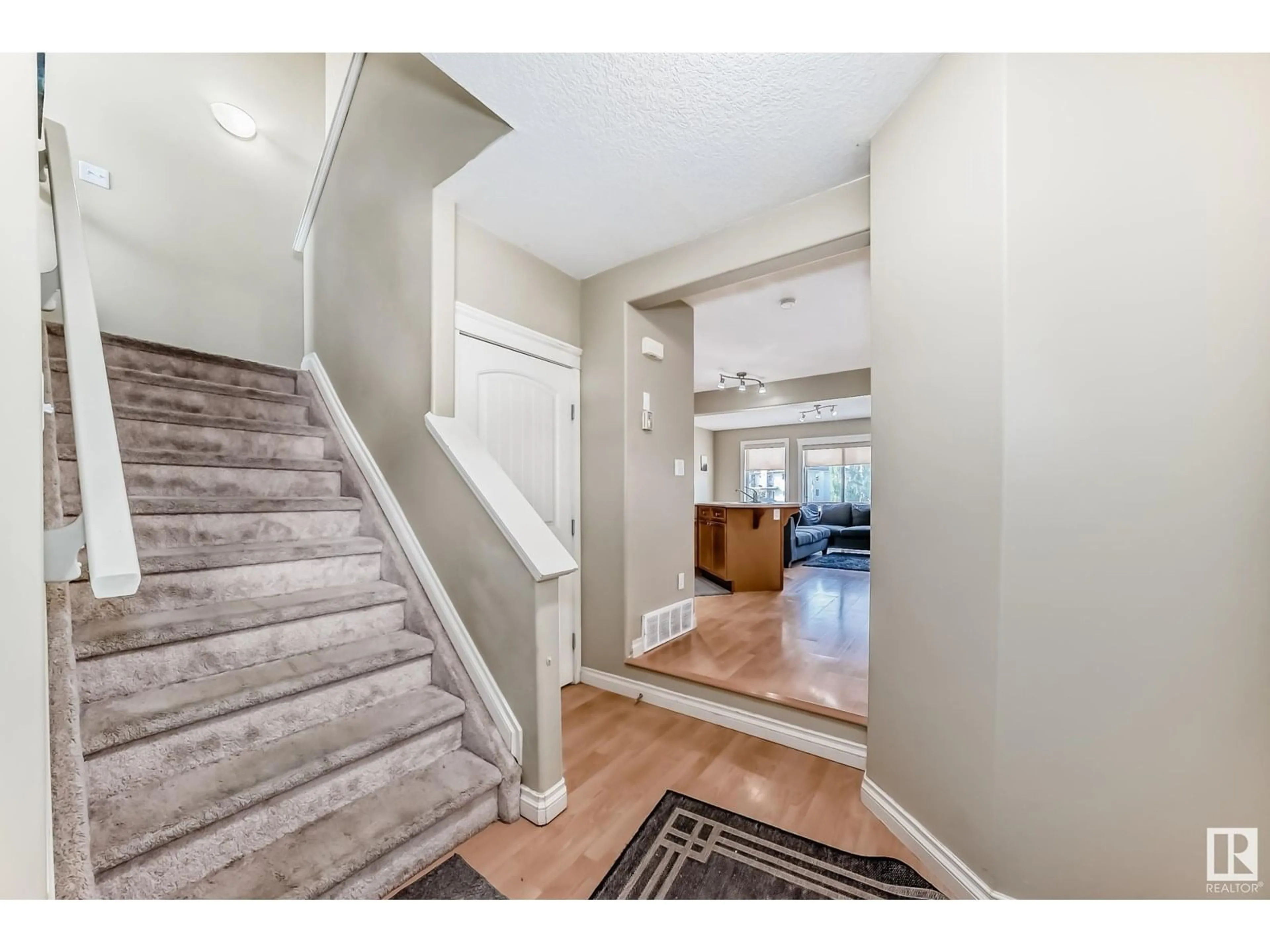 Indoor entryway for 5983 164 AV, Edmonton Alberta T5Y0G4