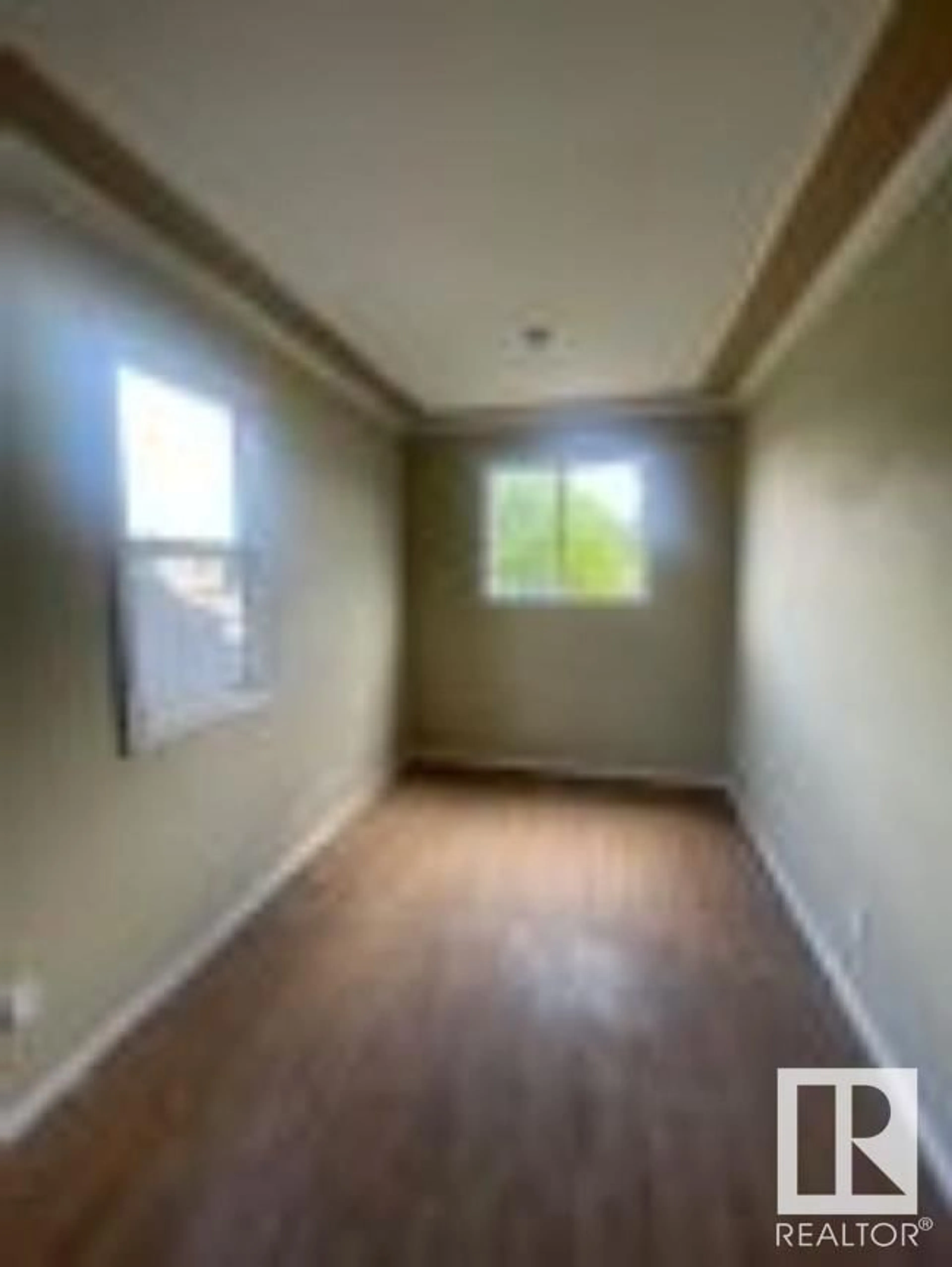 A pic of a room for 11721 94 ST, Edmonton Alberta T5G1J1