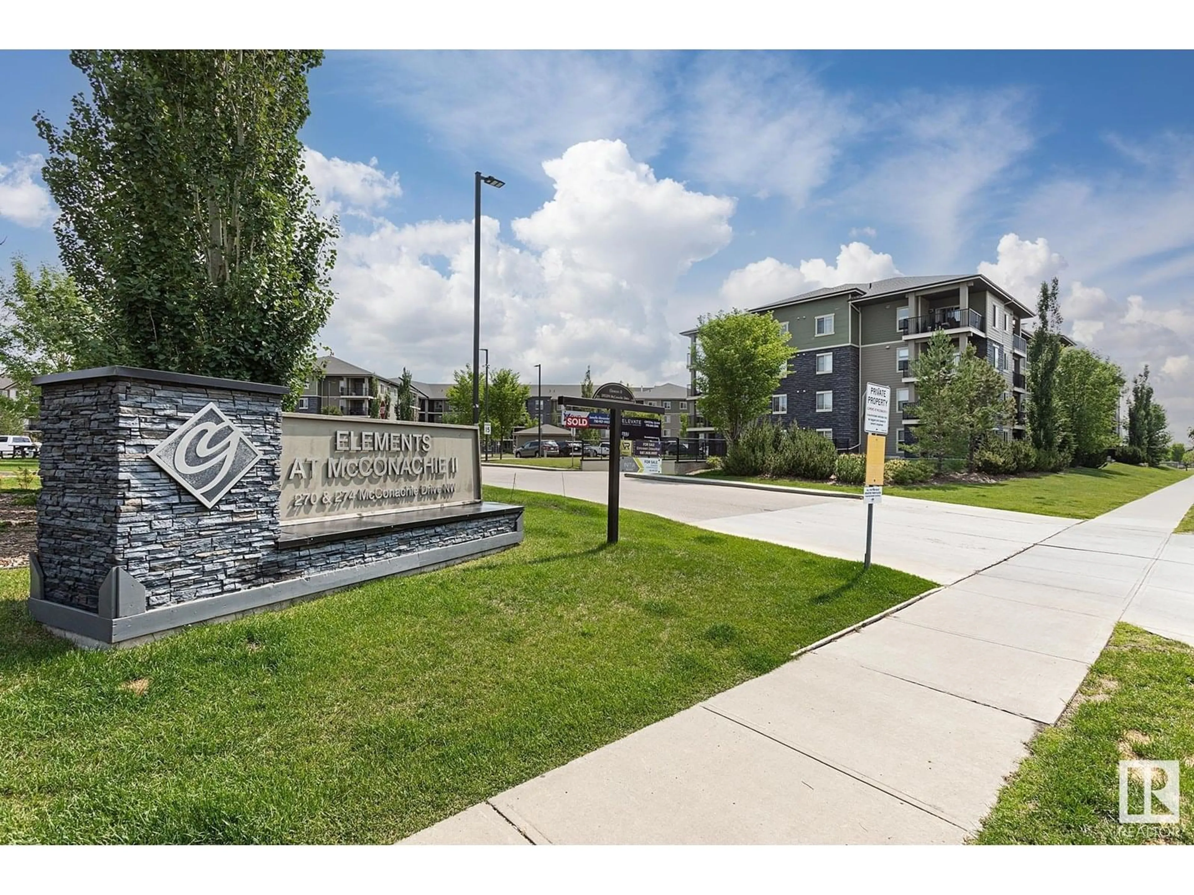 A pic from outside/outdoor area/front of a property/back of a property/a pic from drone, unknown for 270 - 125 MCCONACHIE DR, Edmonton Alberta T5Y3N4