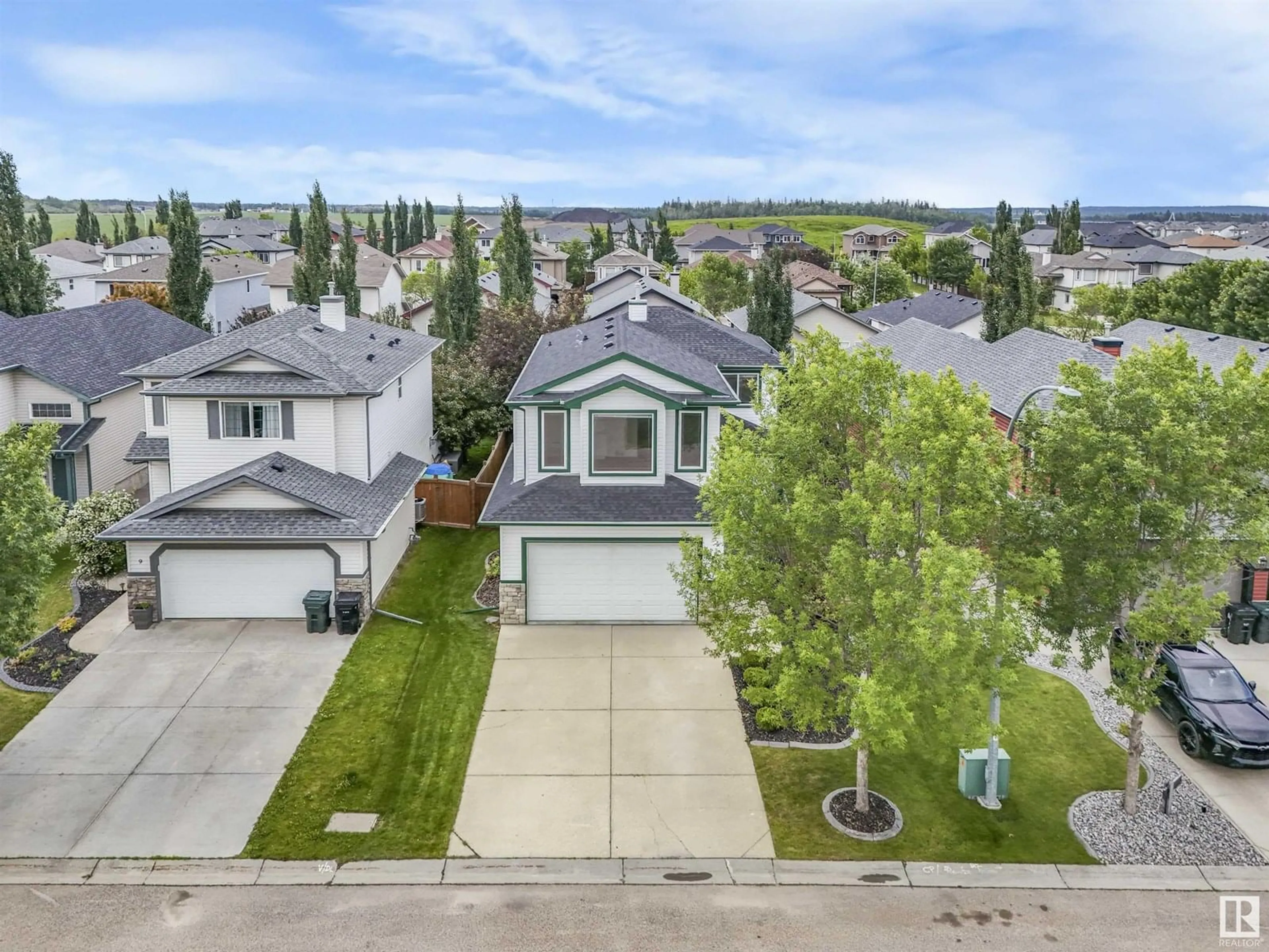 A pic from outside/outdoor area/front of a property/back of a property/a pic from drone, street for 7 LAMPLIGHT CV, Spruce Grove Alberta T7X4R2