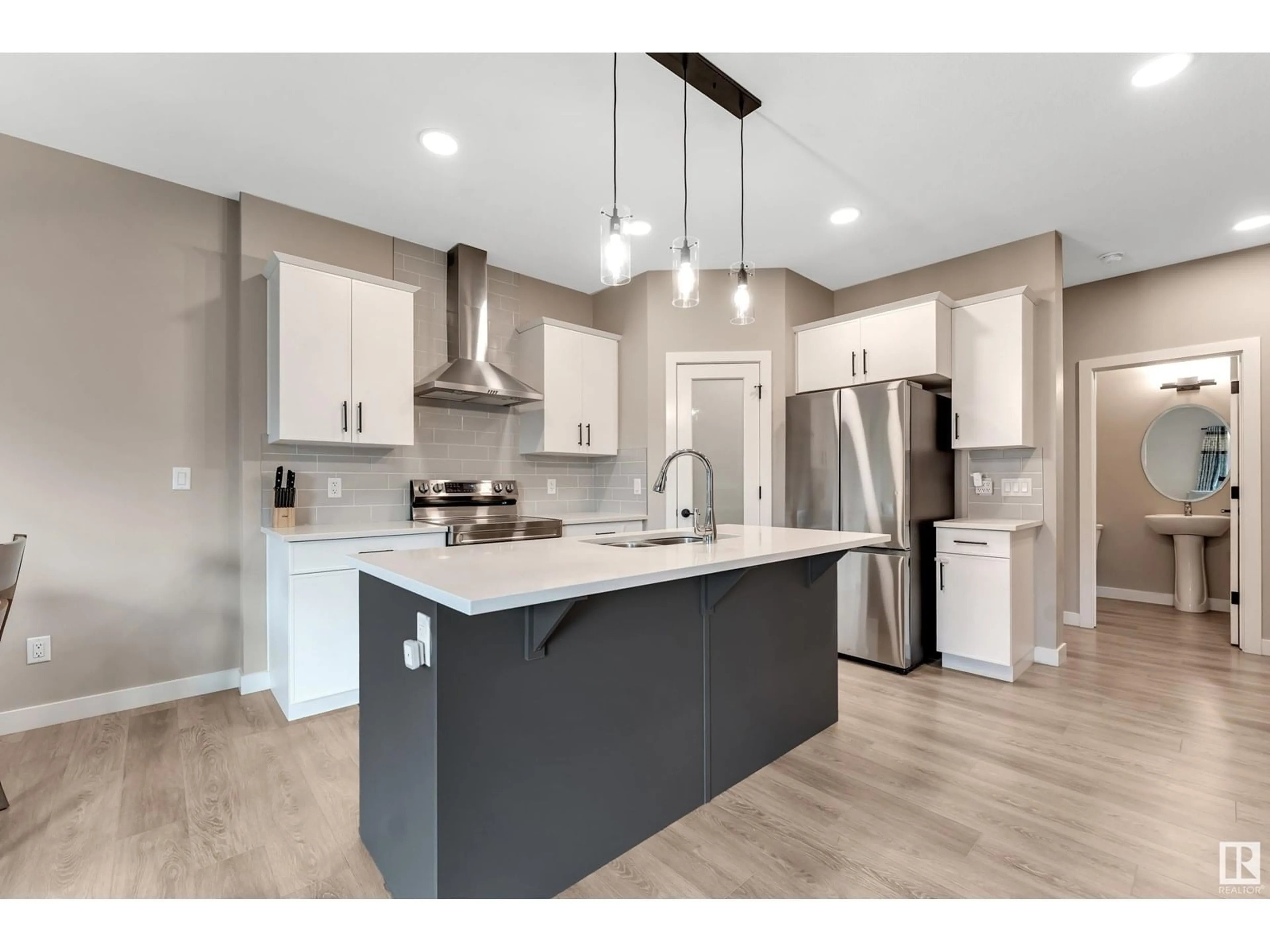 Open concept kitchen, unknown for 9476 PEAR CR, Edmonton Alberta T6X2Z6