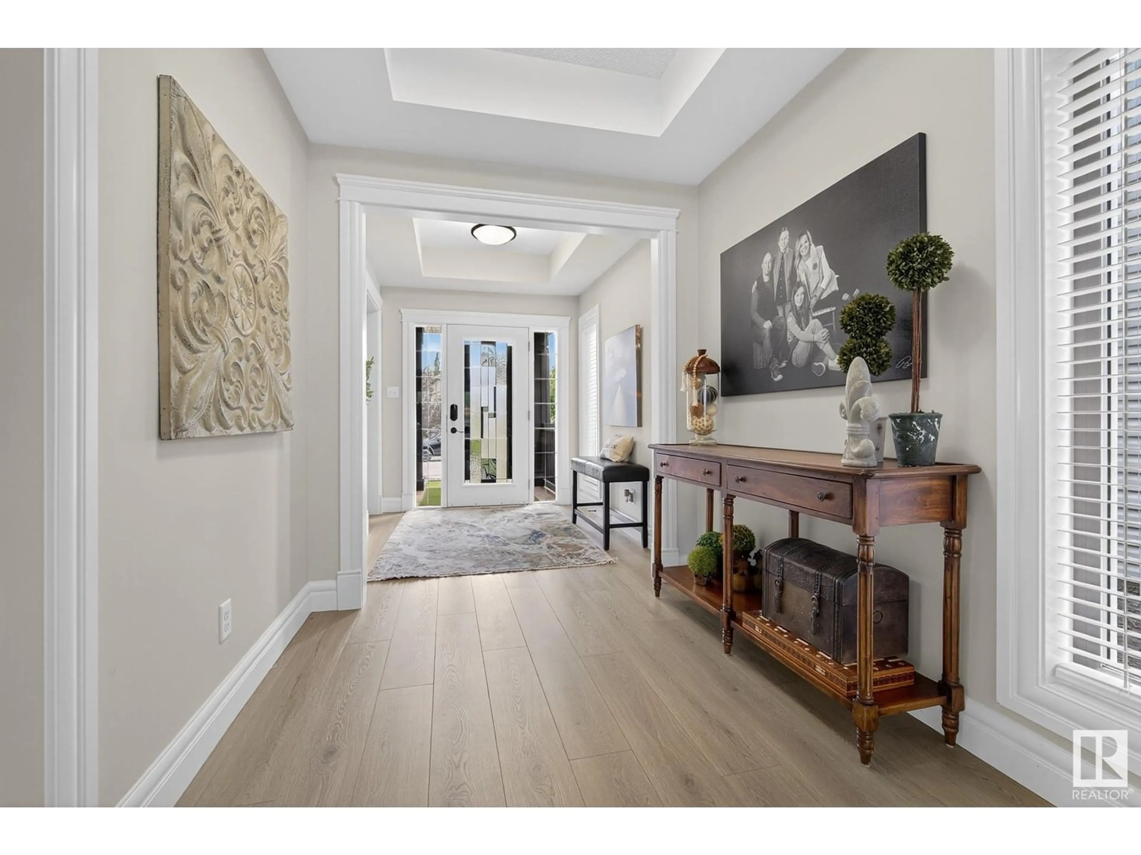 Indoor entryway for 5515 SUNVIEW GA, Sherwood Park Alberta T8H0R2