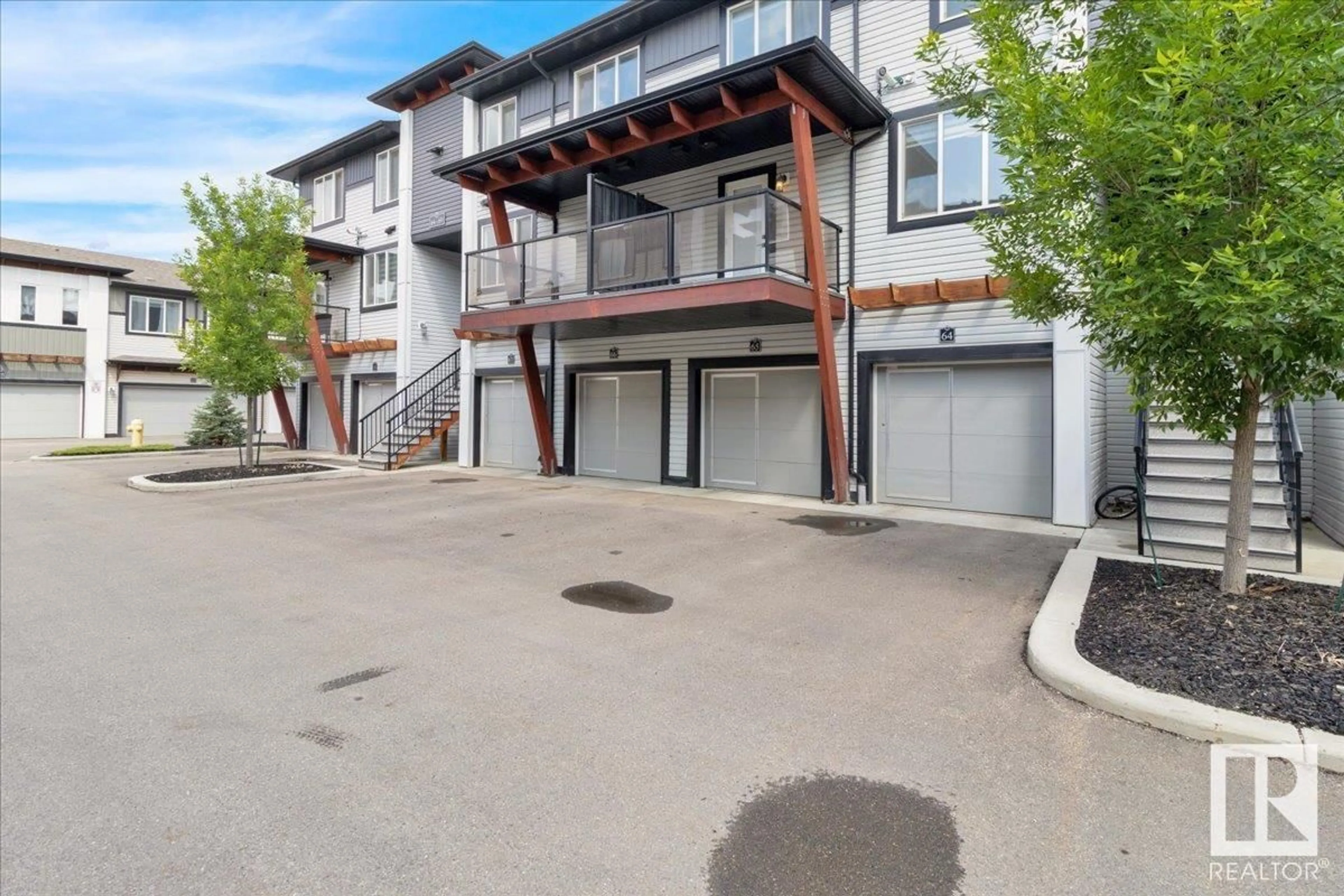 Patio, street for 65 446 ALLARD BV, Edmonton Alberta T6W3S7