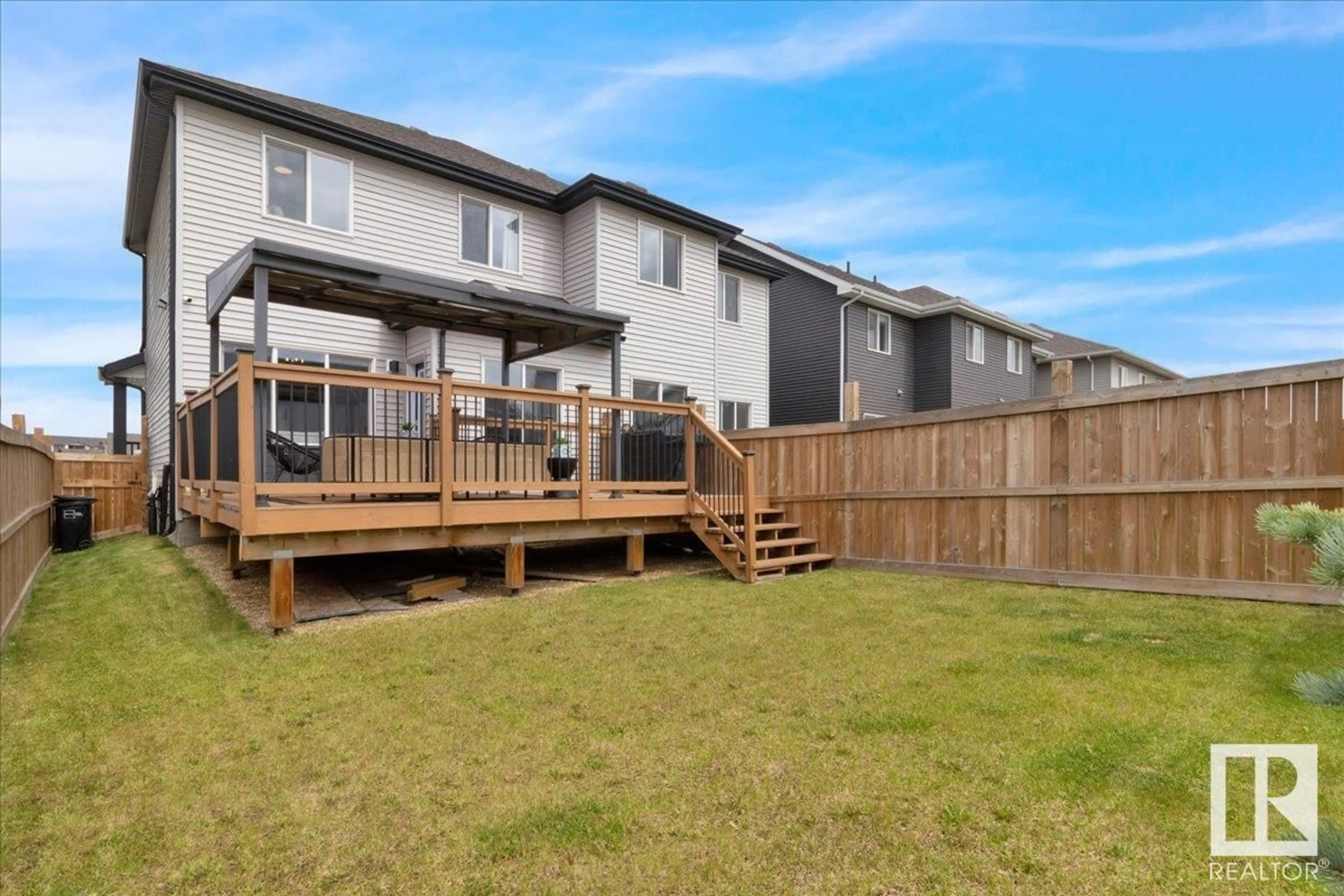 Patio, unknown for 313 40A AV, Edmonton Alberta T6T2E9