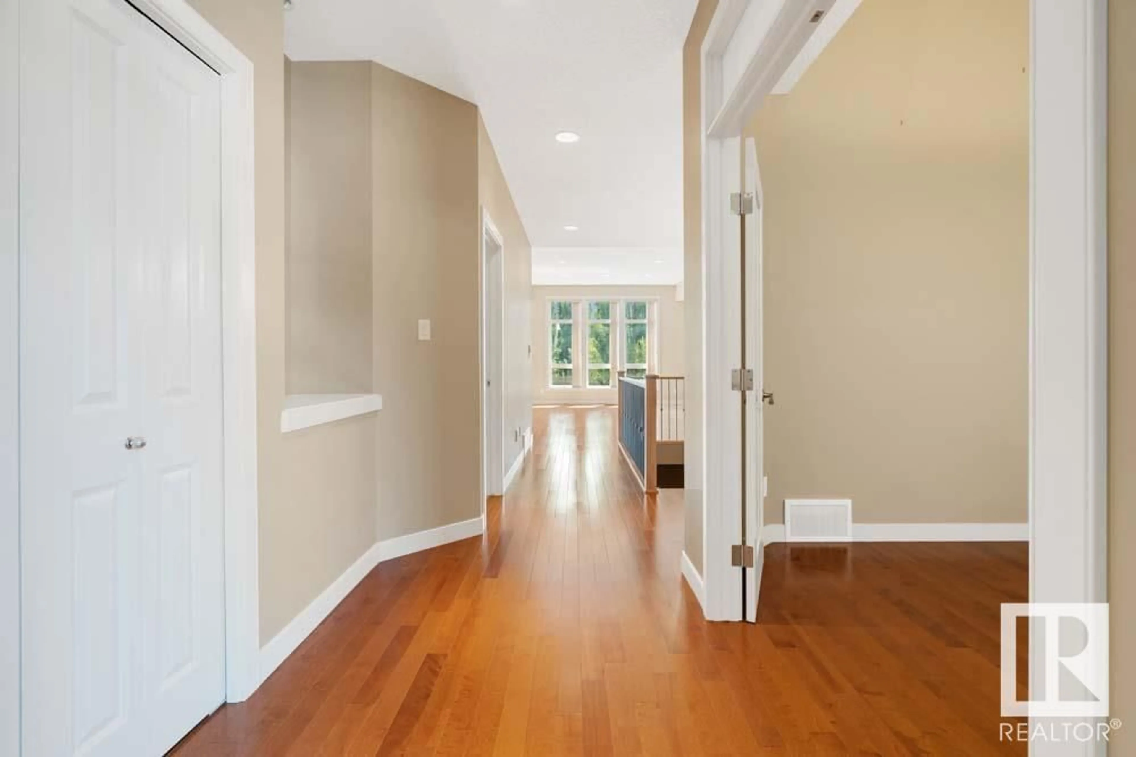 Indoor entryway for SW SW - 631 CANTOR LANDING LD, Edmonton Alberta T6W0V6