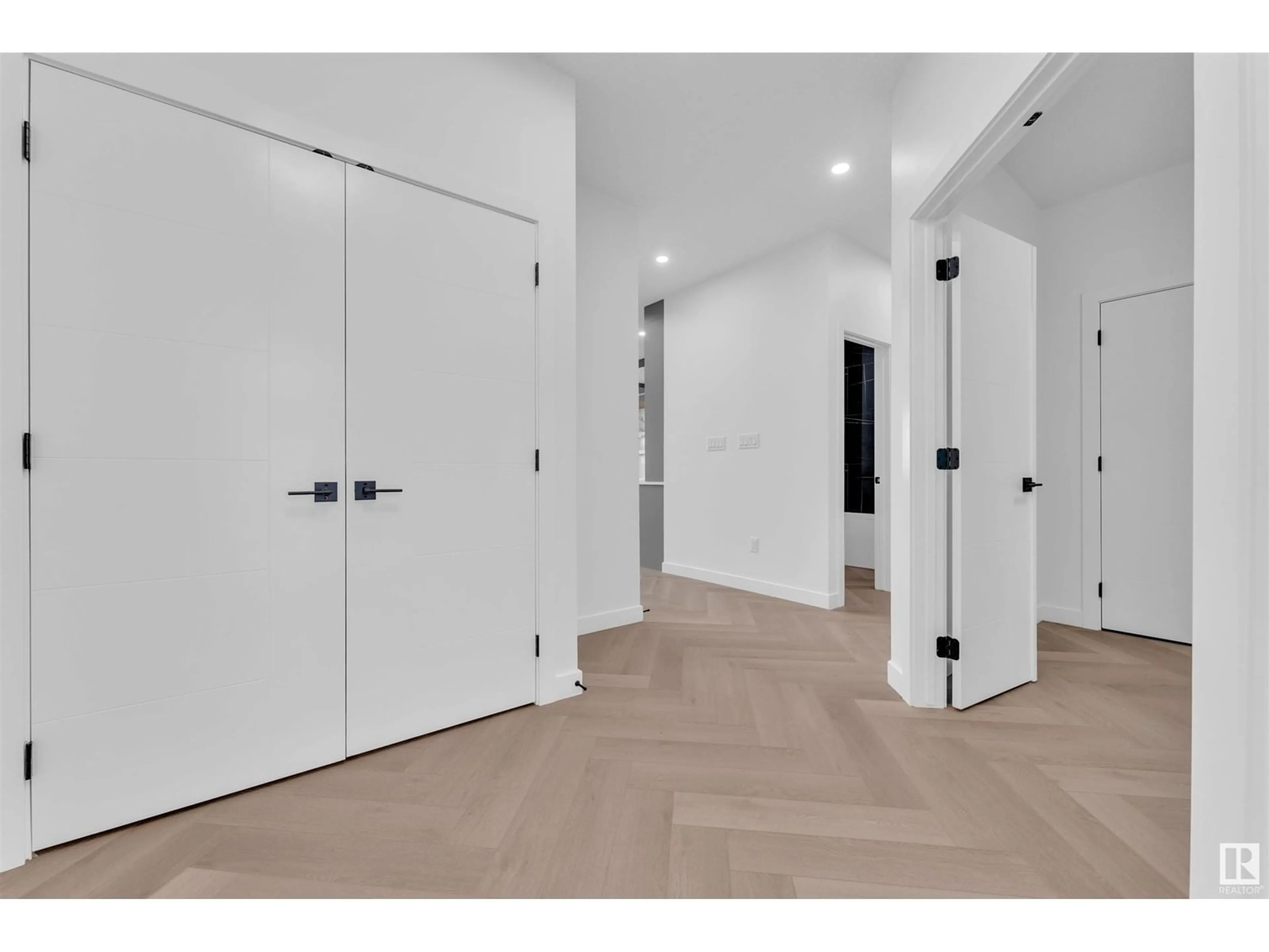 Indoor entryway for 119 LILAC CL, Leduc Alberta T9E1R3