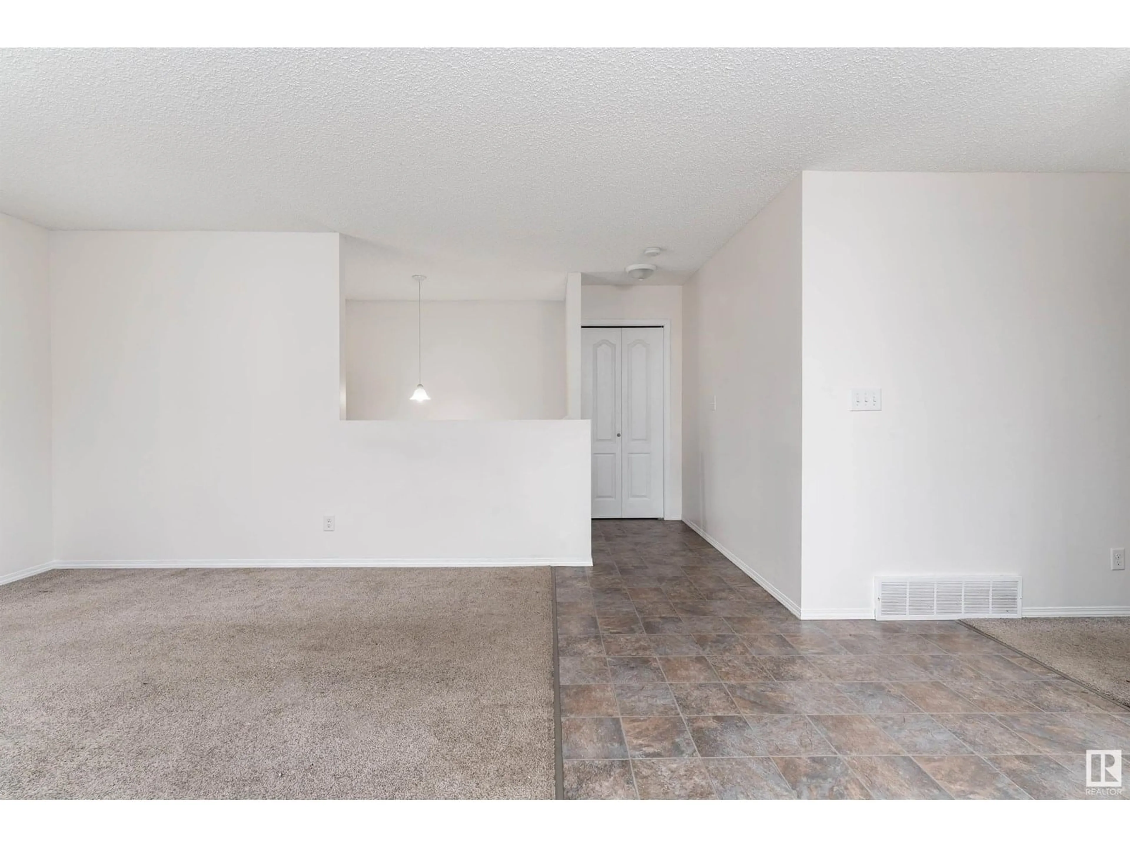A pic of a room for NW - 11840 96 ST, Edmonton Alberta T5G1V3